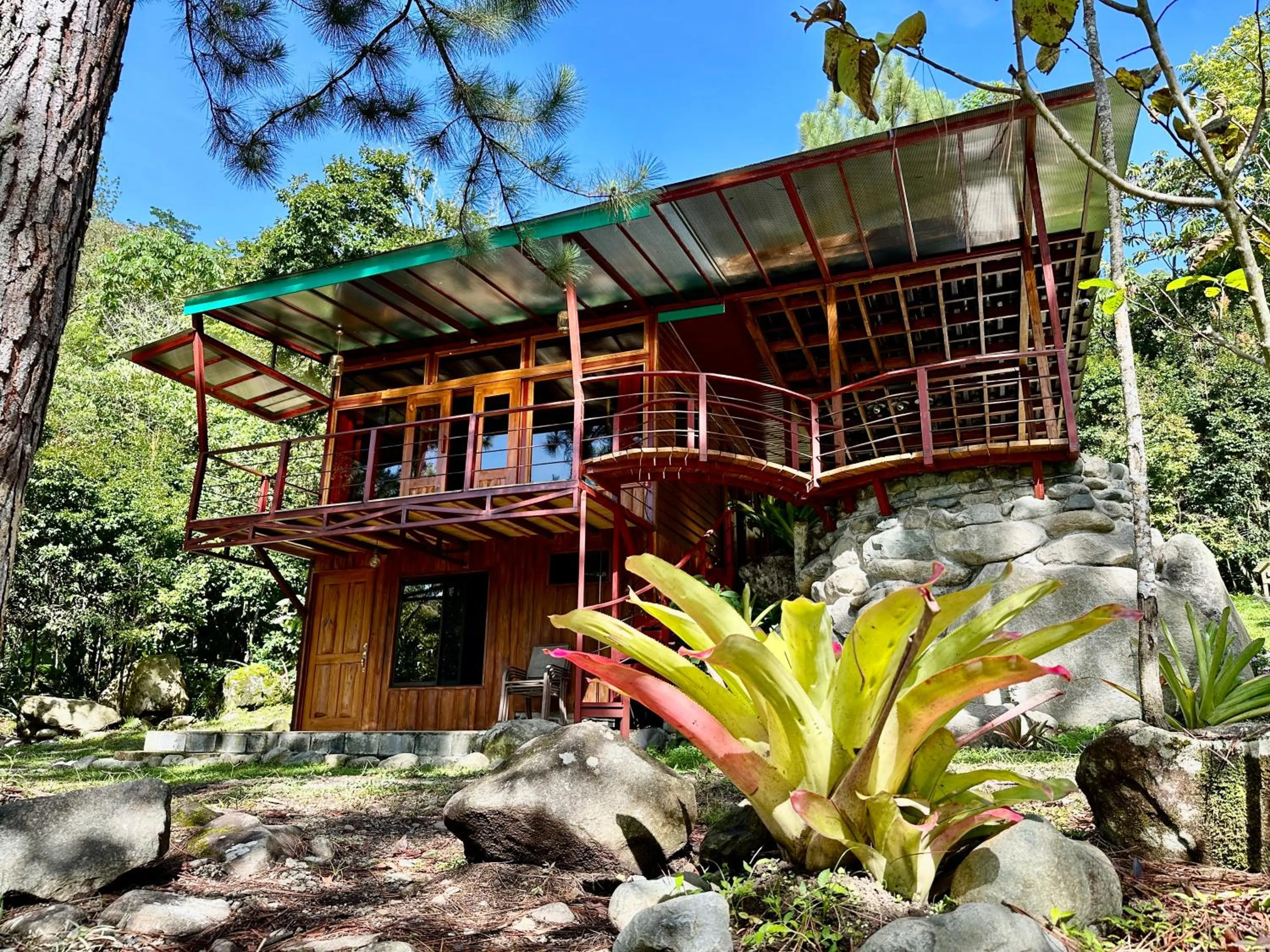 Hotel de Montaña El Pelicano