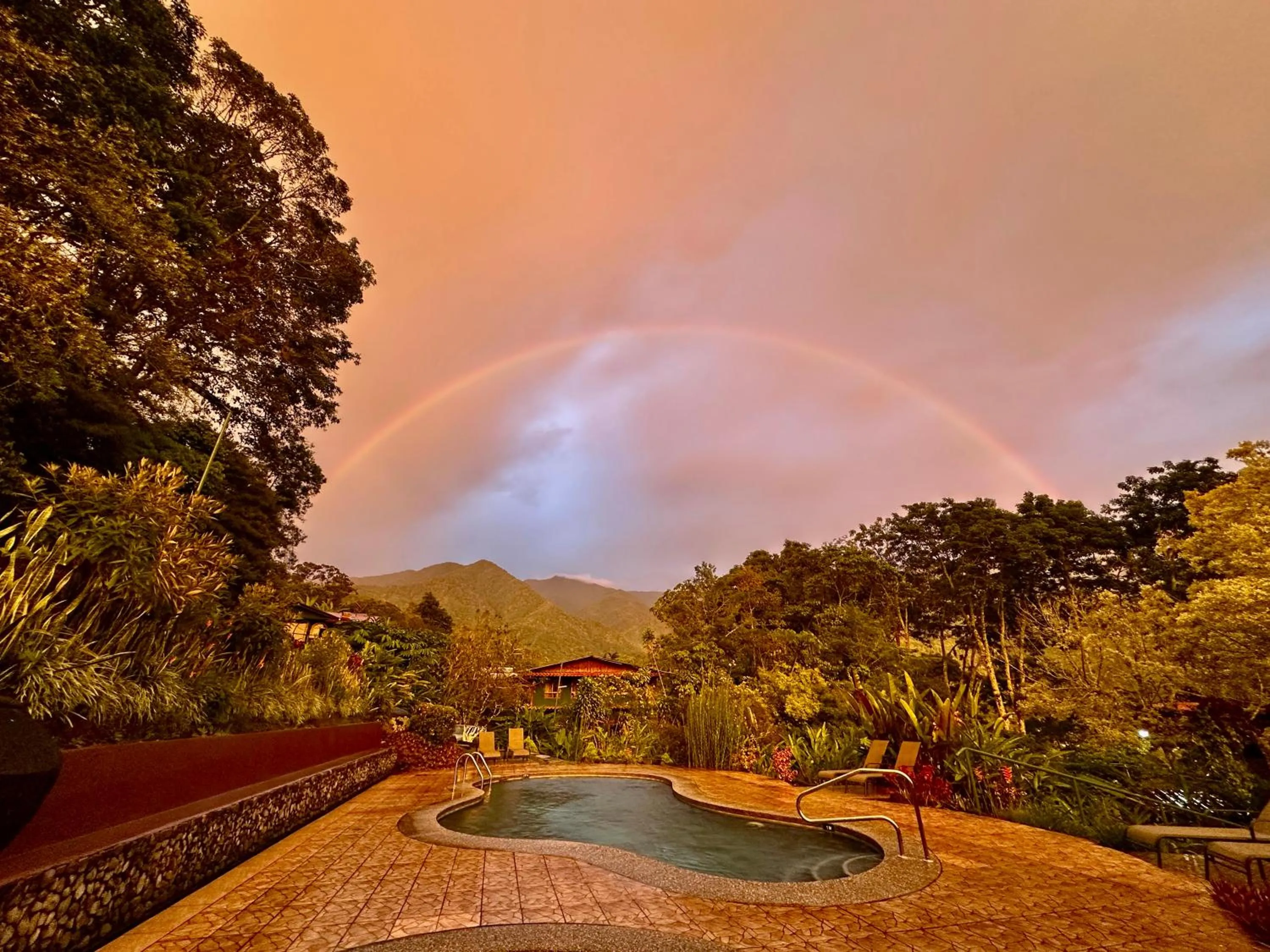 Hotel de Montaña El Pelicano