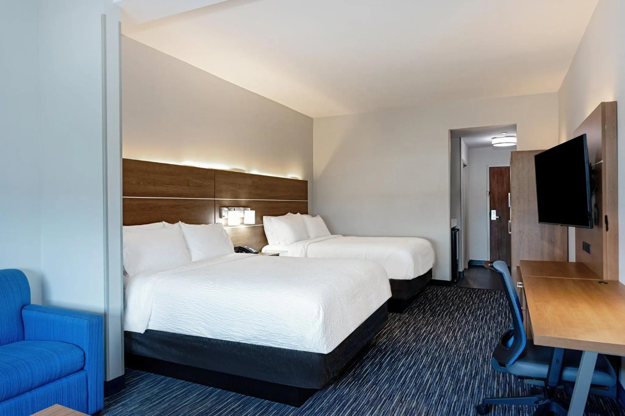 Photo of the whole room, Bed in Holiday Inn Express & Suites - Miramar by IHG