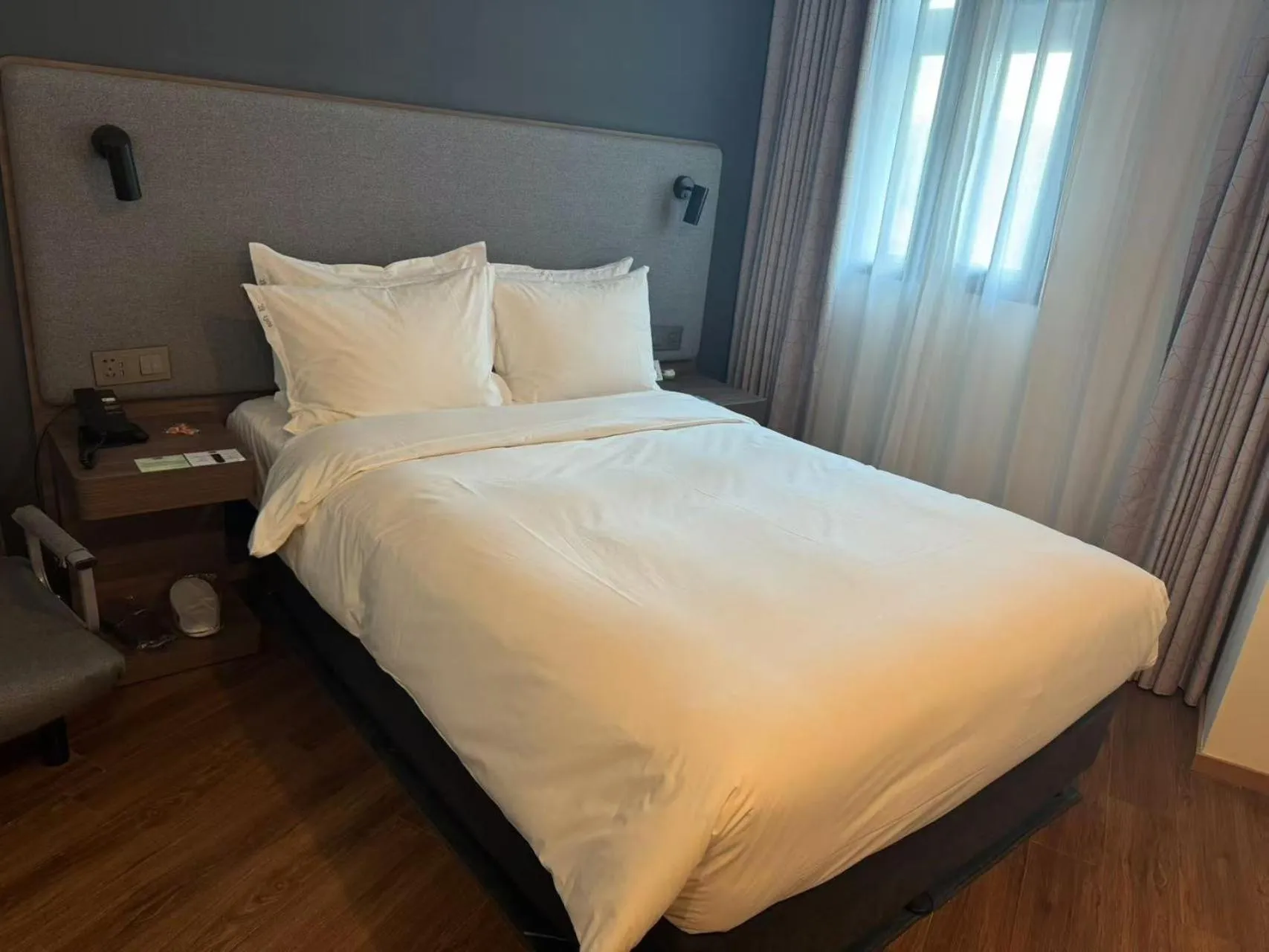 Bed in Holiday Inn Express Qingdao City Center by IHG