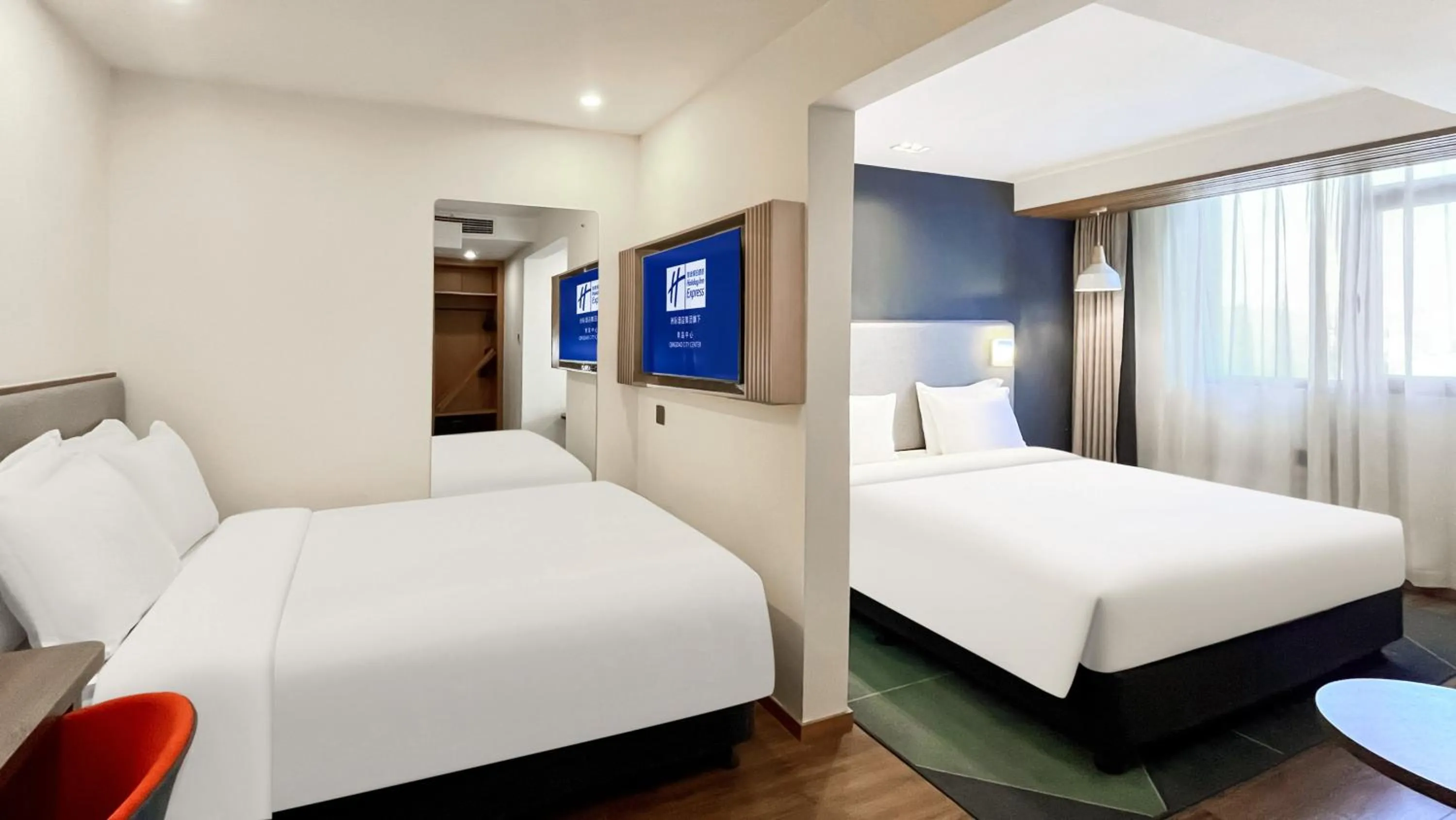 Bedroom, Bed in Holiday Inn Express Qingdao City Center by IHG