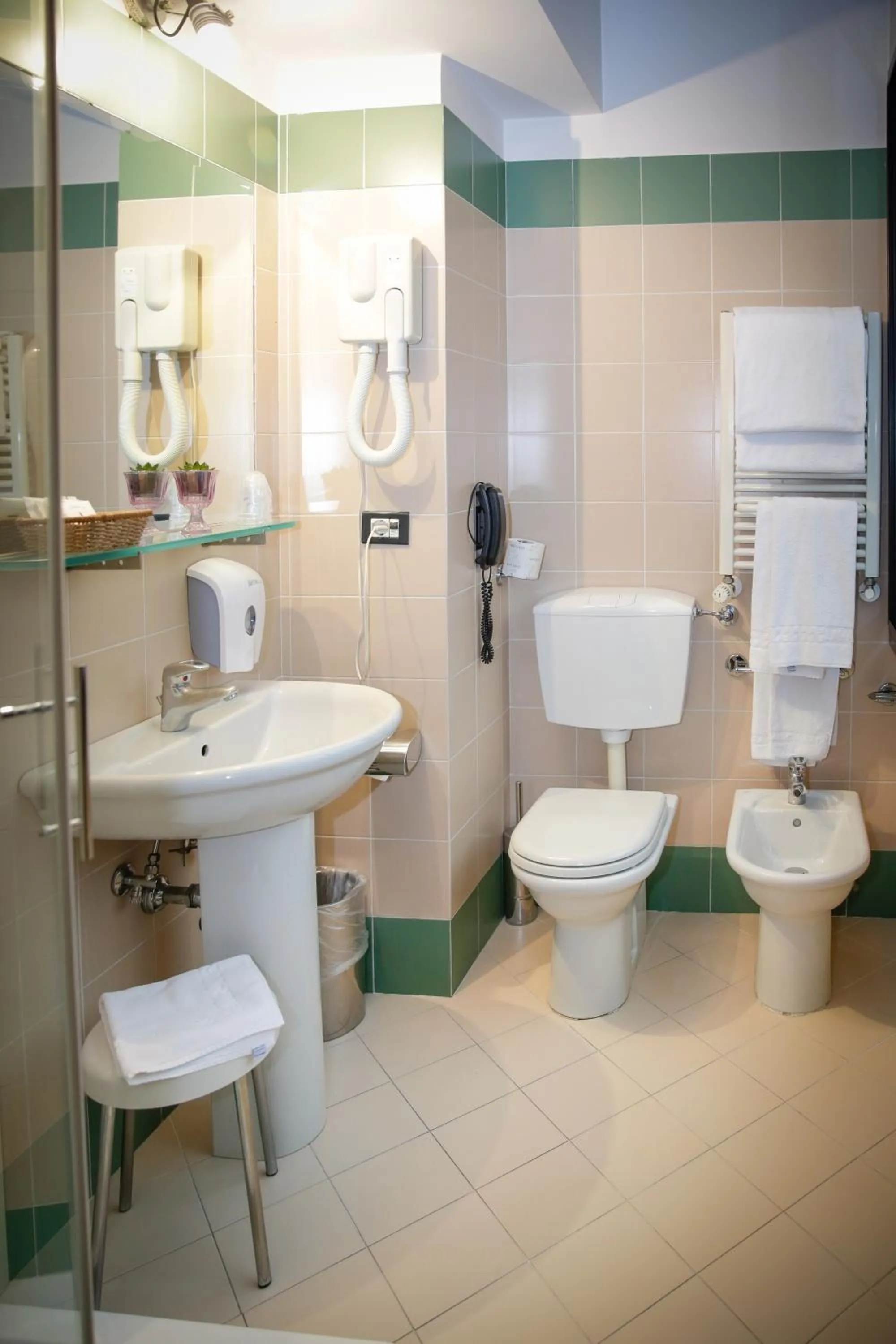 Shower in Art Hotel Milano