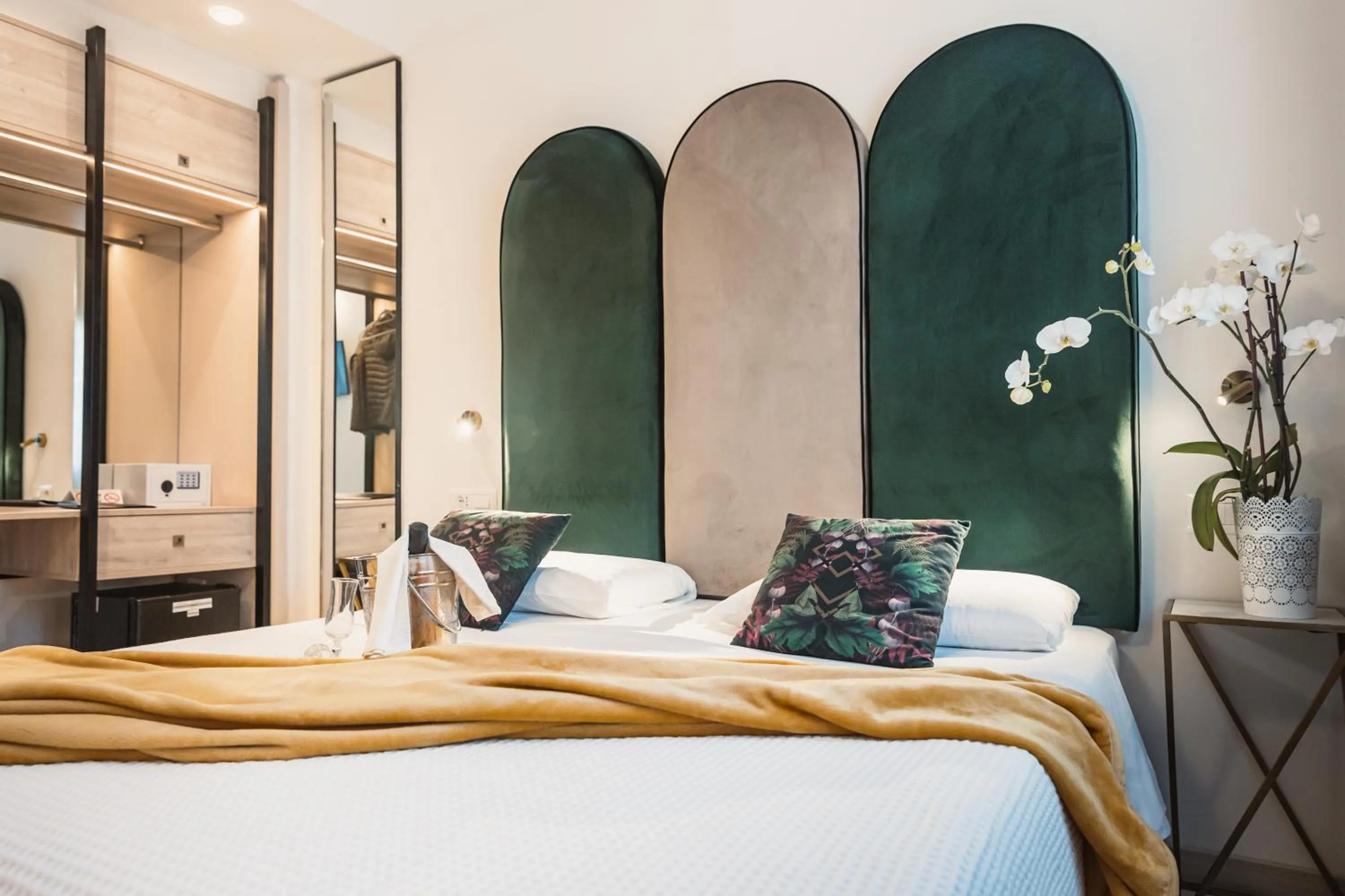Bed in Art Hotel Milano