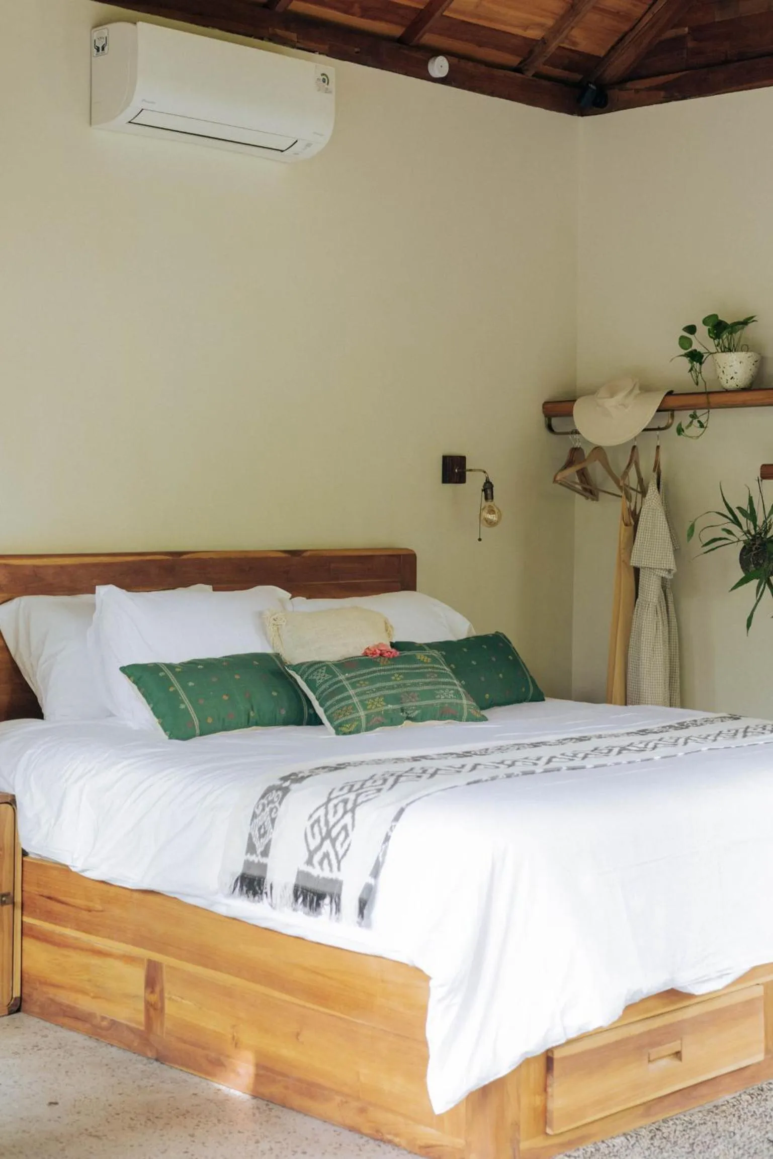 Bed in Jati Kuta Lombok