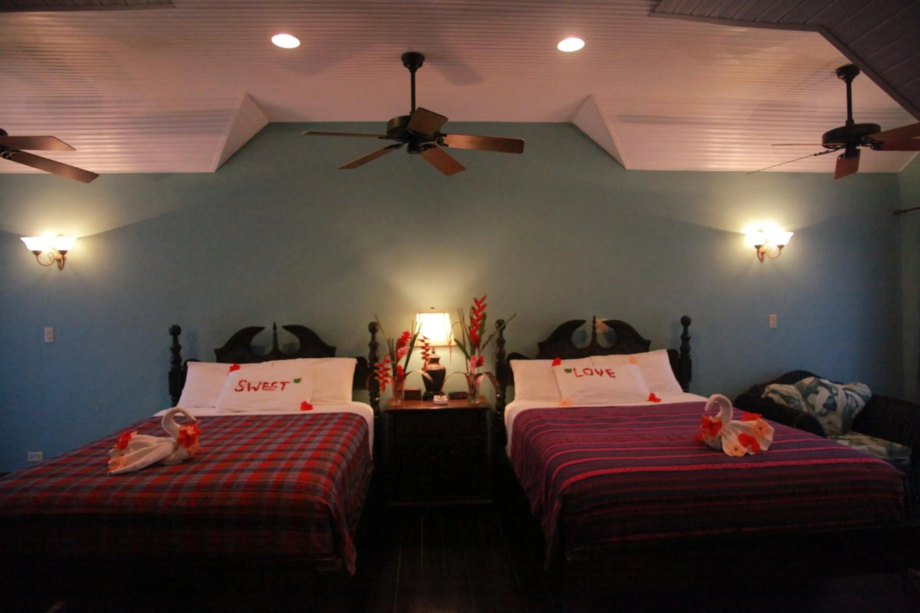 Photo of the whole room, Bed in Mahogany Hall Luxury Boutique Resort