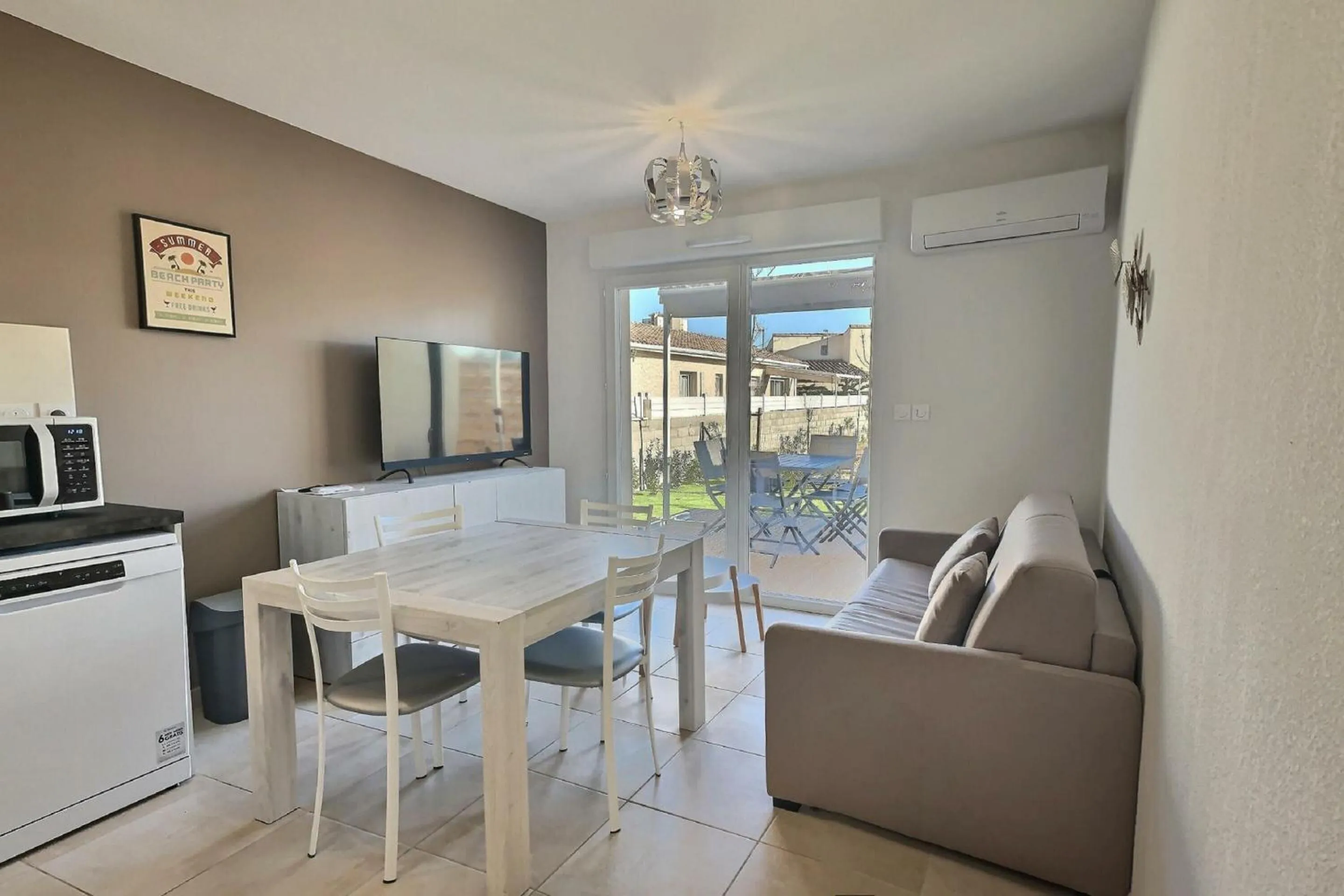 Living room in Vacancéole - Résidence La Dune