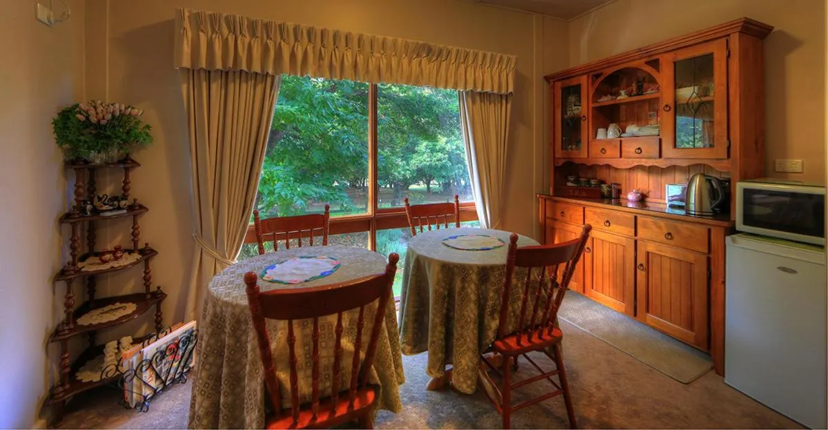 Restaurant/places to eat in Hillview Oak B&B