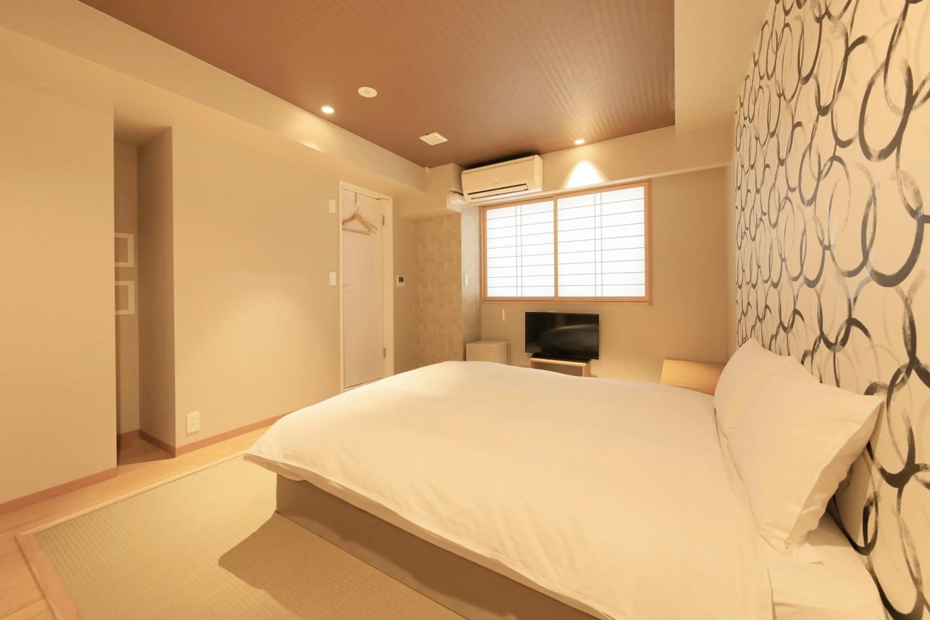 Photo of the whole room, Bed in Tamayura Hotel Asakusa
