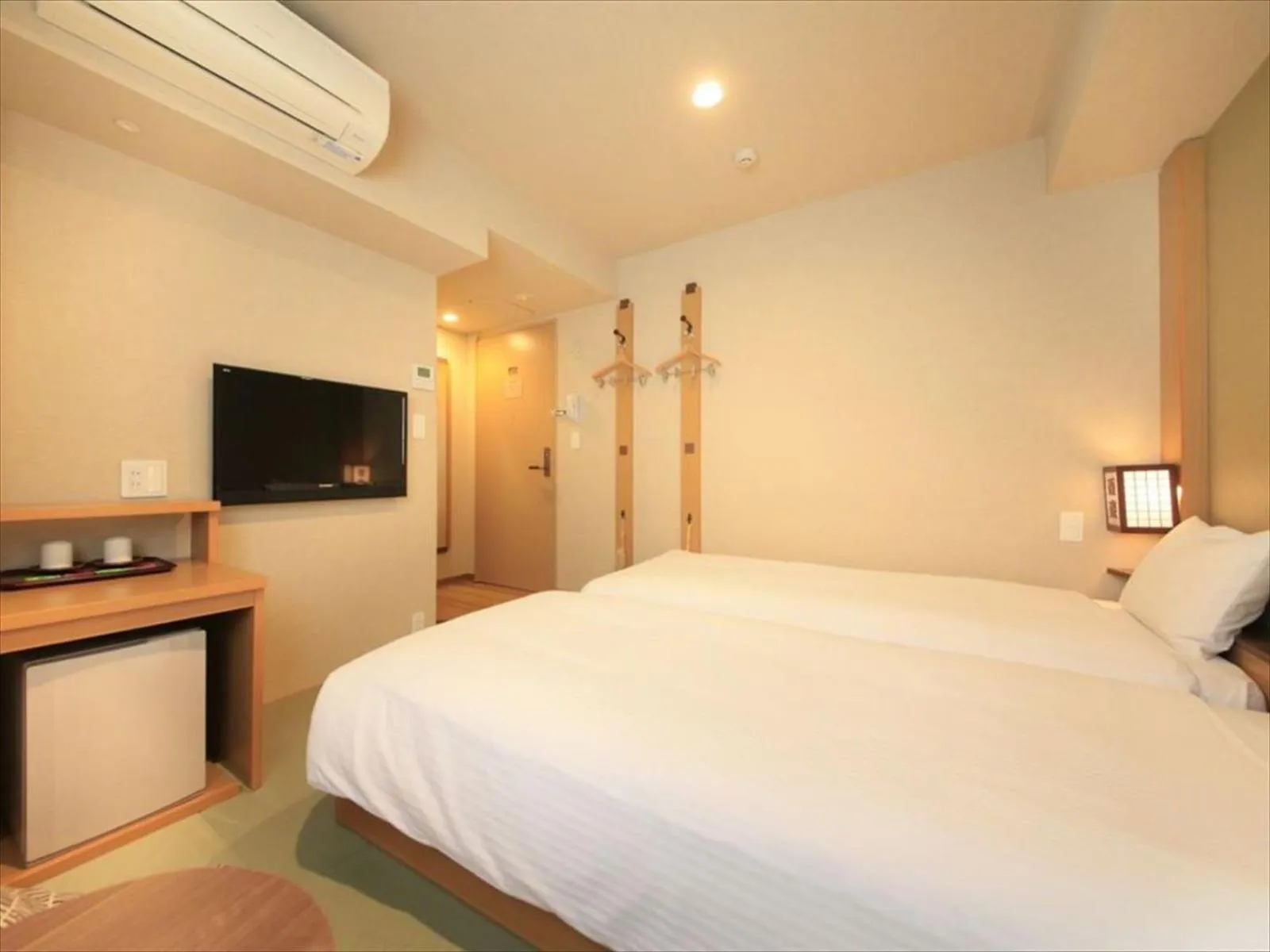Photo of the whole room, Bed in Tamayura Hotel Asakusa