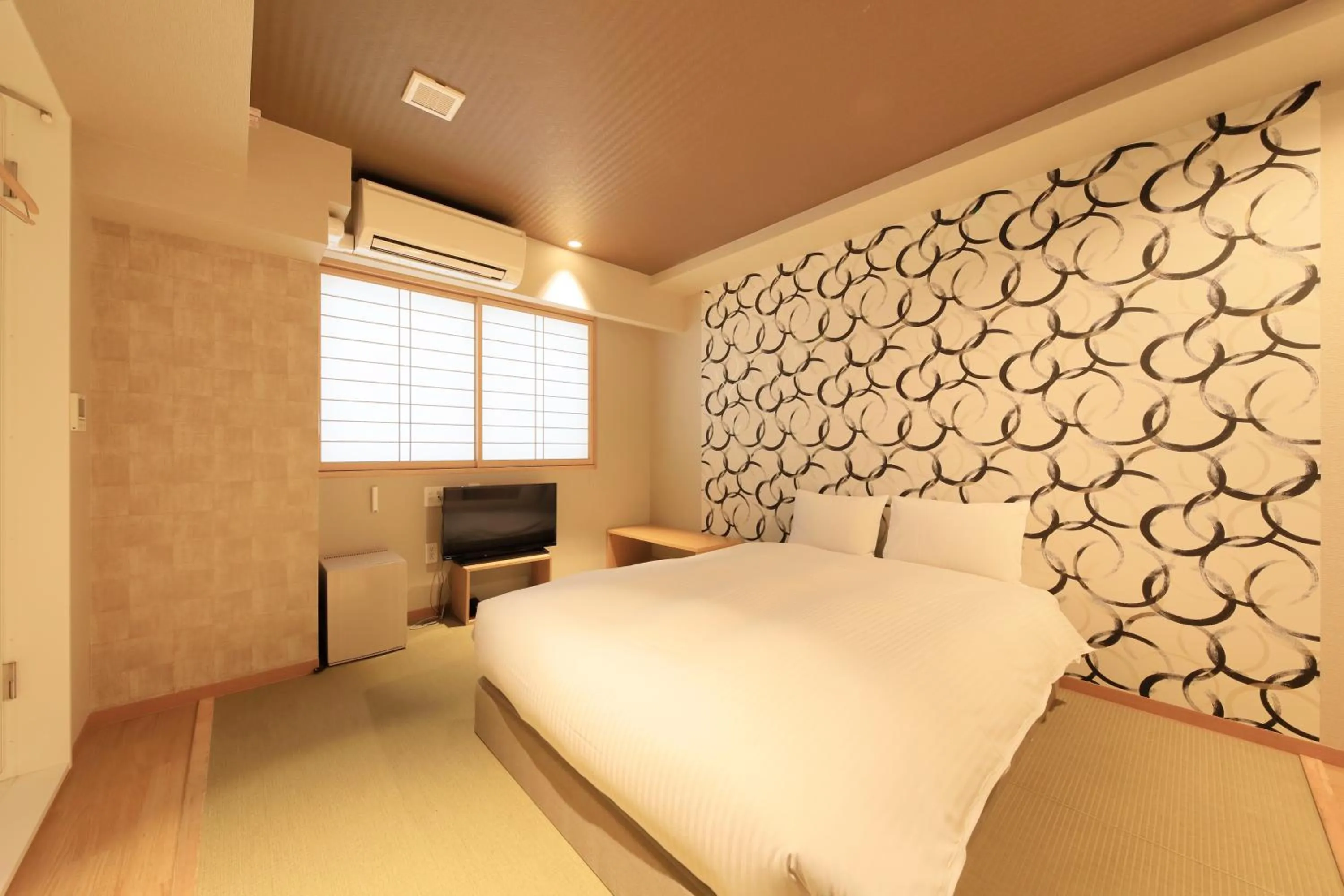 Photo of the whole room, Bed in Tamayura Hotel Asakusa