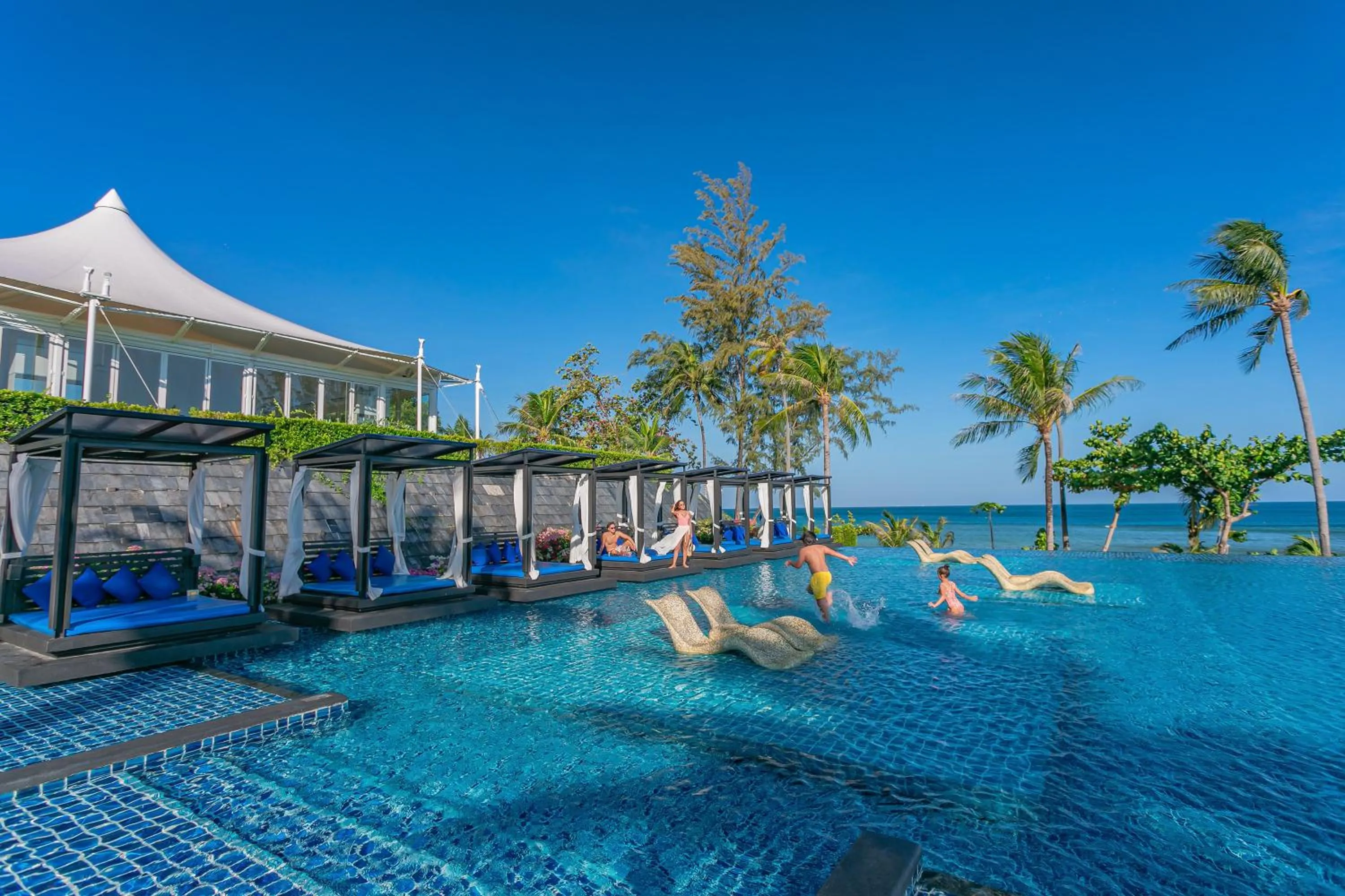 Swimming pool in Hyatt Regency Phuket Resort