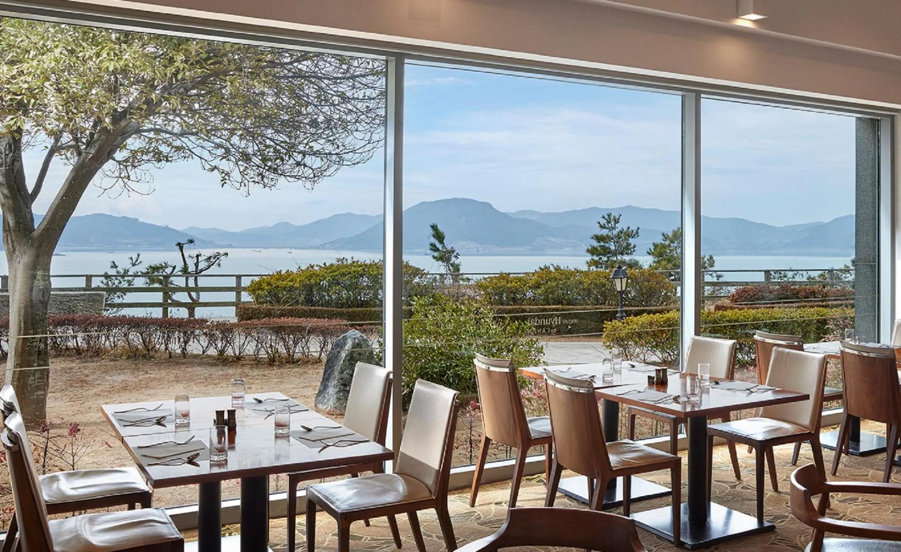 Restaurant/places to eat in Hotel Hyundai by Lahan Mokpo