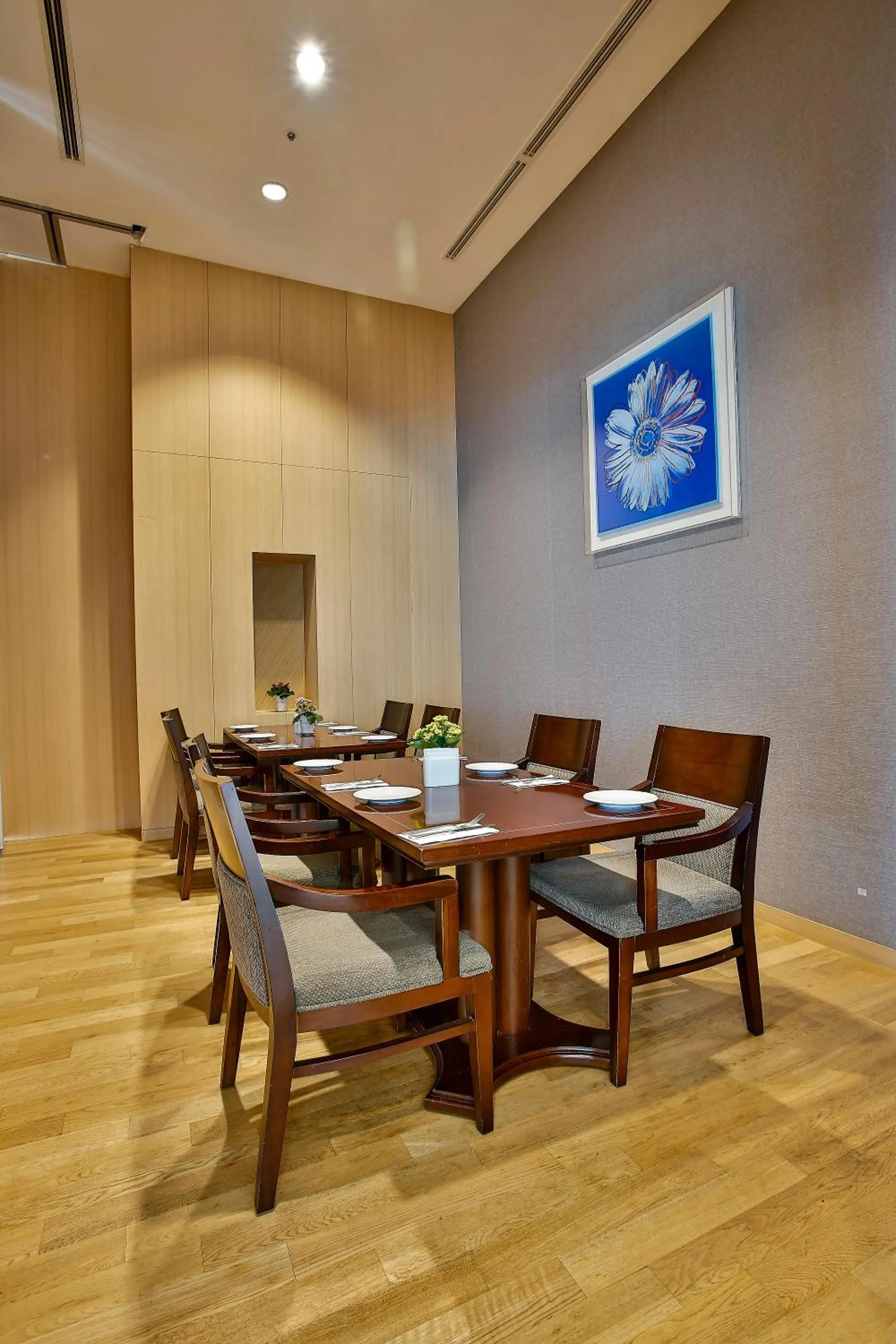 Restaurant/places to eat in Hotel Hyundai by Lahan Mokpo