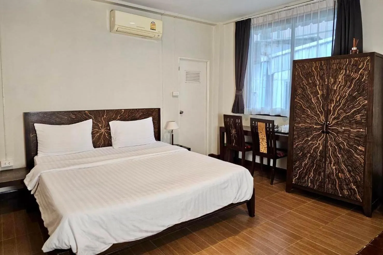 Bed in Baan Glang Soi Restaurant & Guesthouse