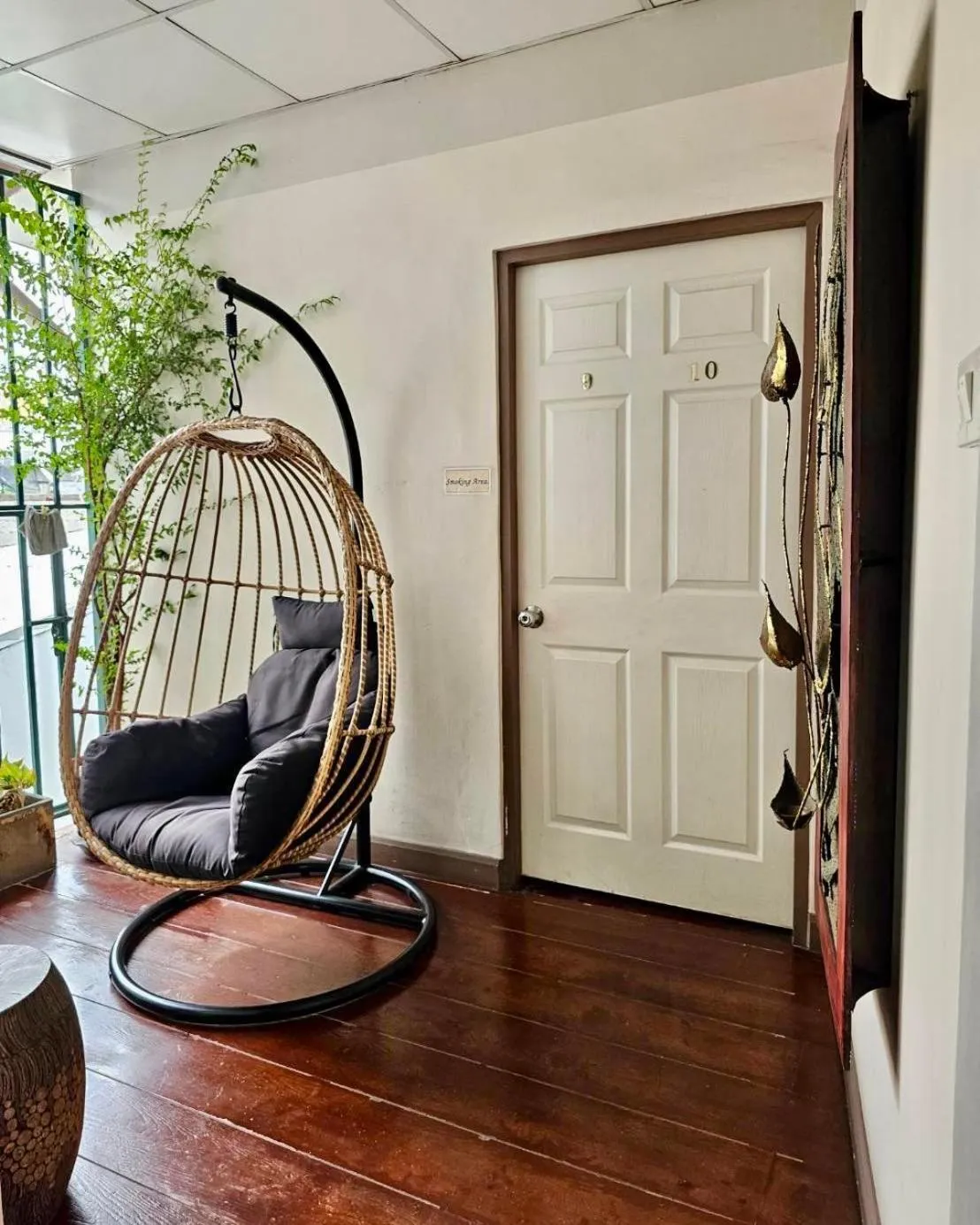 Baan Glang Soi Restaurant & Guesthouse