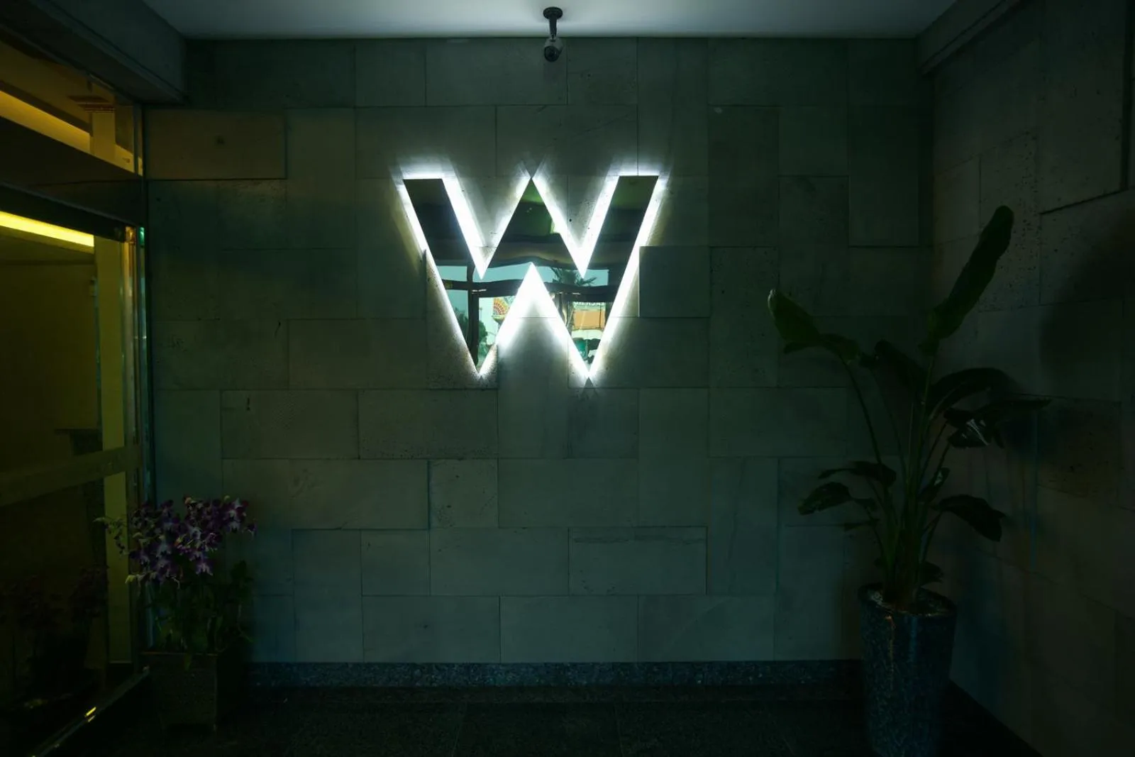 Facade/entrance in Hotel W Topdong