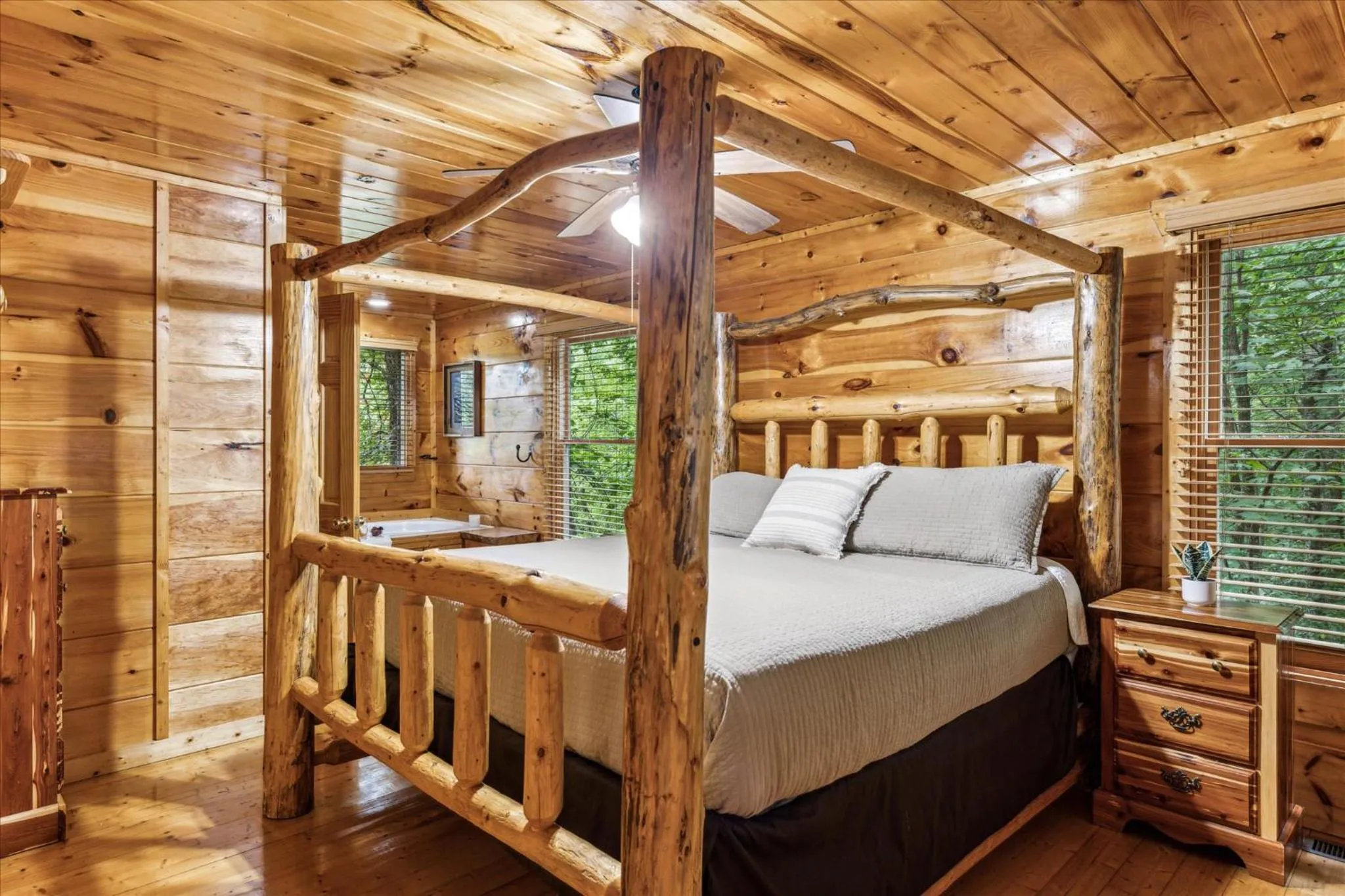 Bedroom, Bed in Brave Eagle Cabin