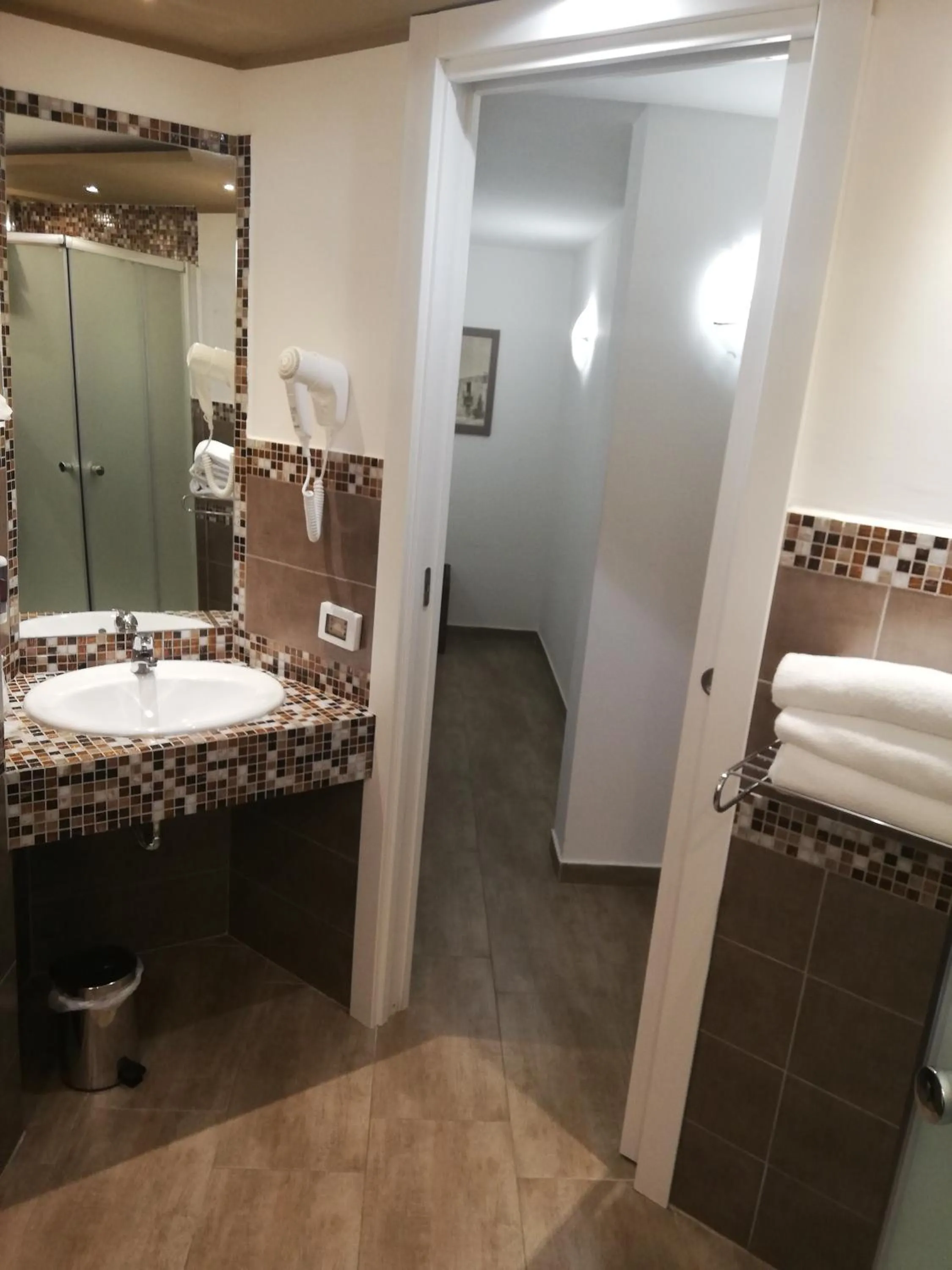 Shower in Ibis Styles Palermo Cristal