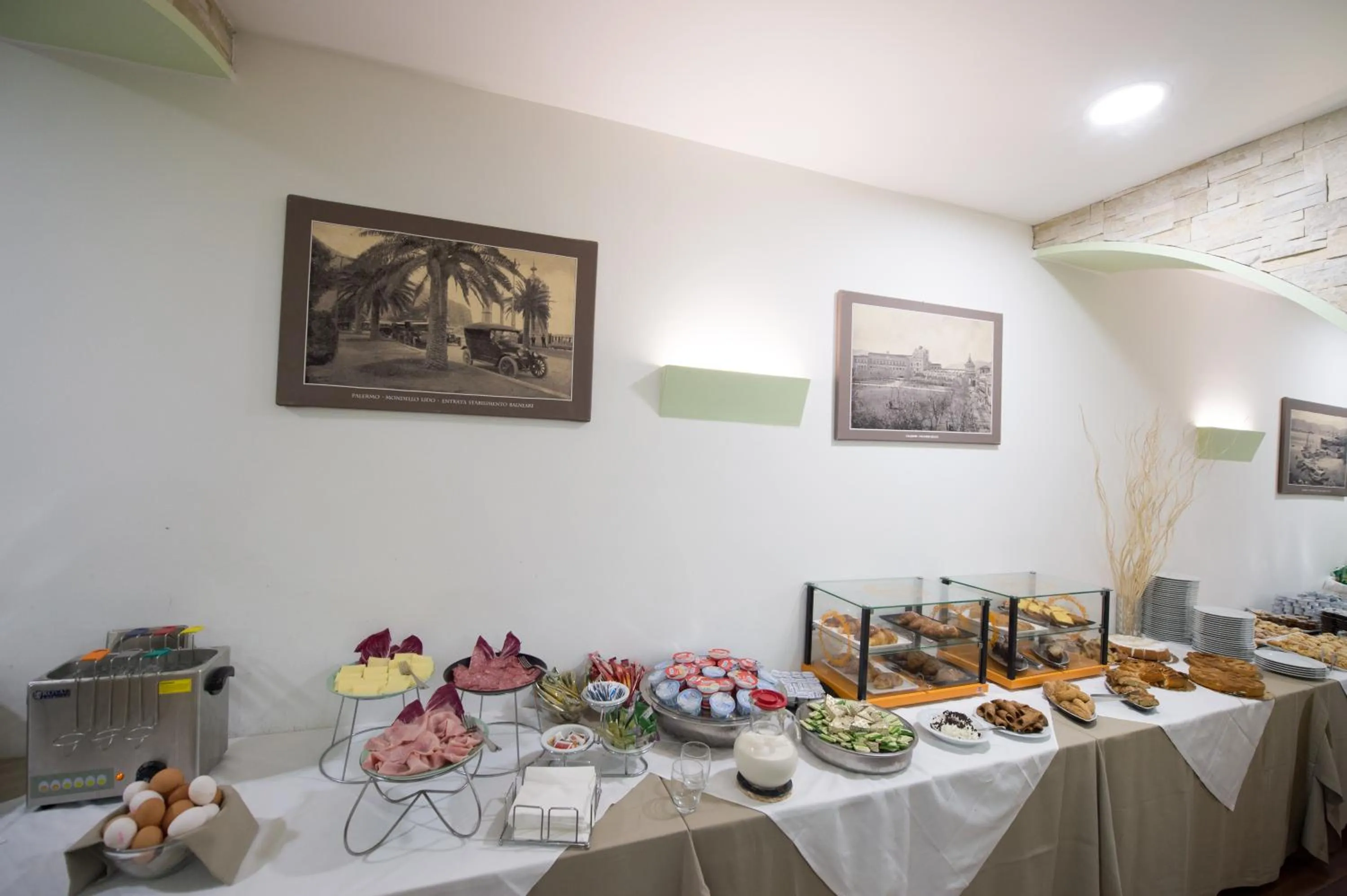 Food and drinks in Ibis Styles Palermo Cristal