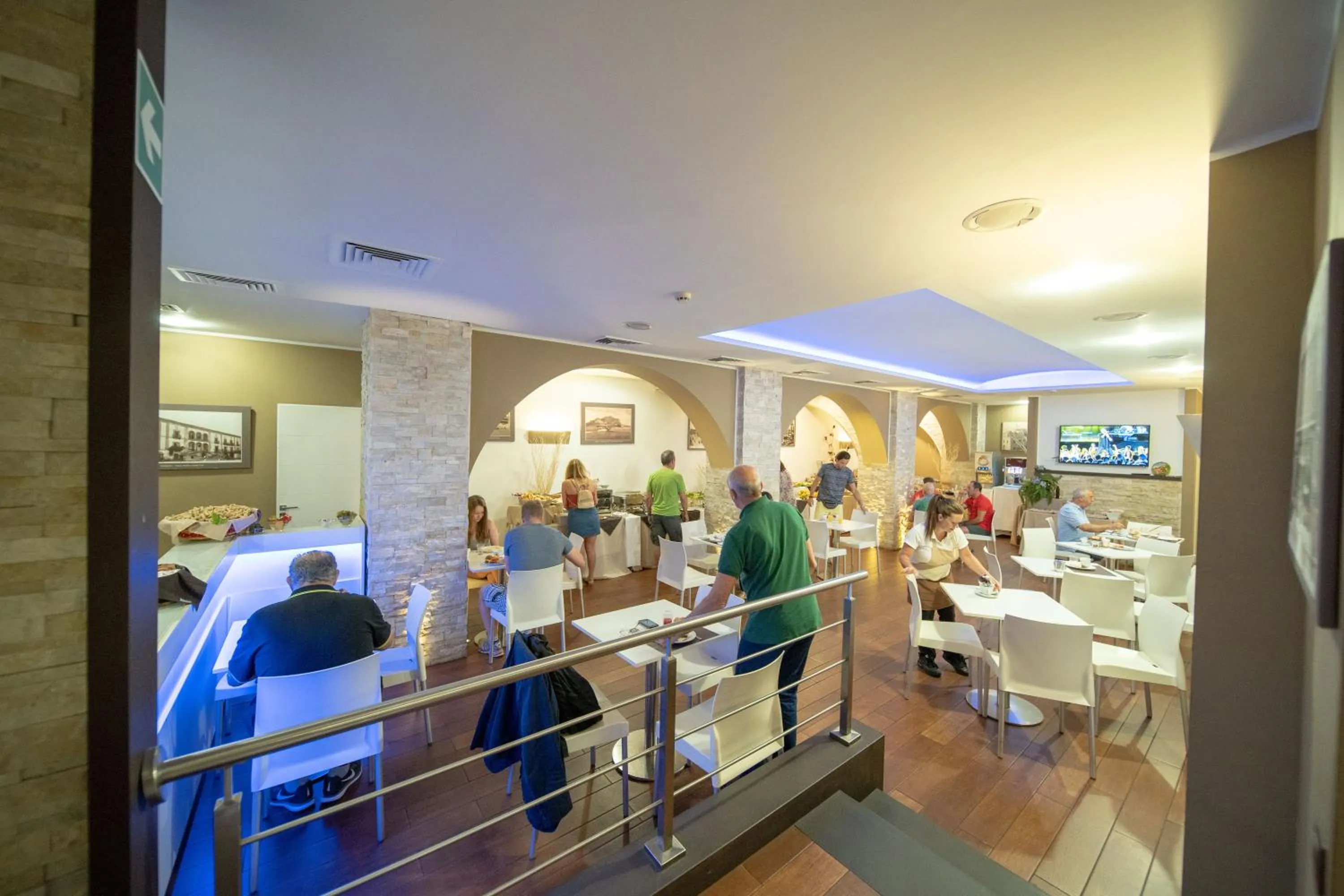 Restaurant/places to eat in Ibis Styles Palermo Cristal