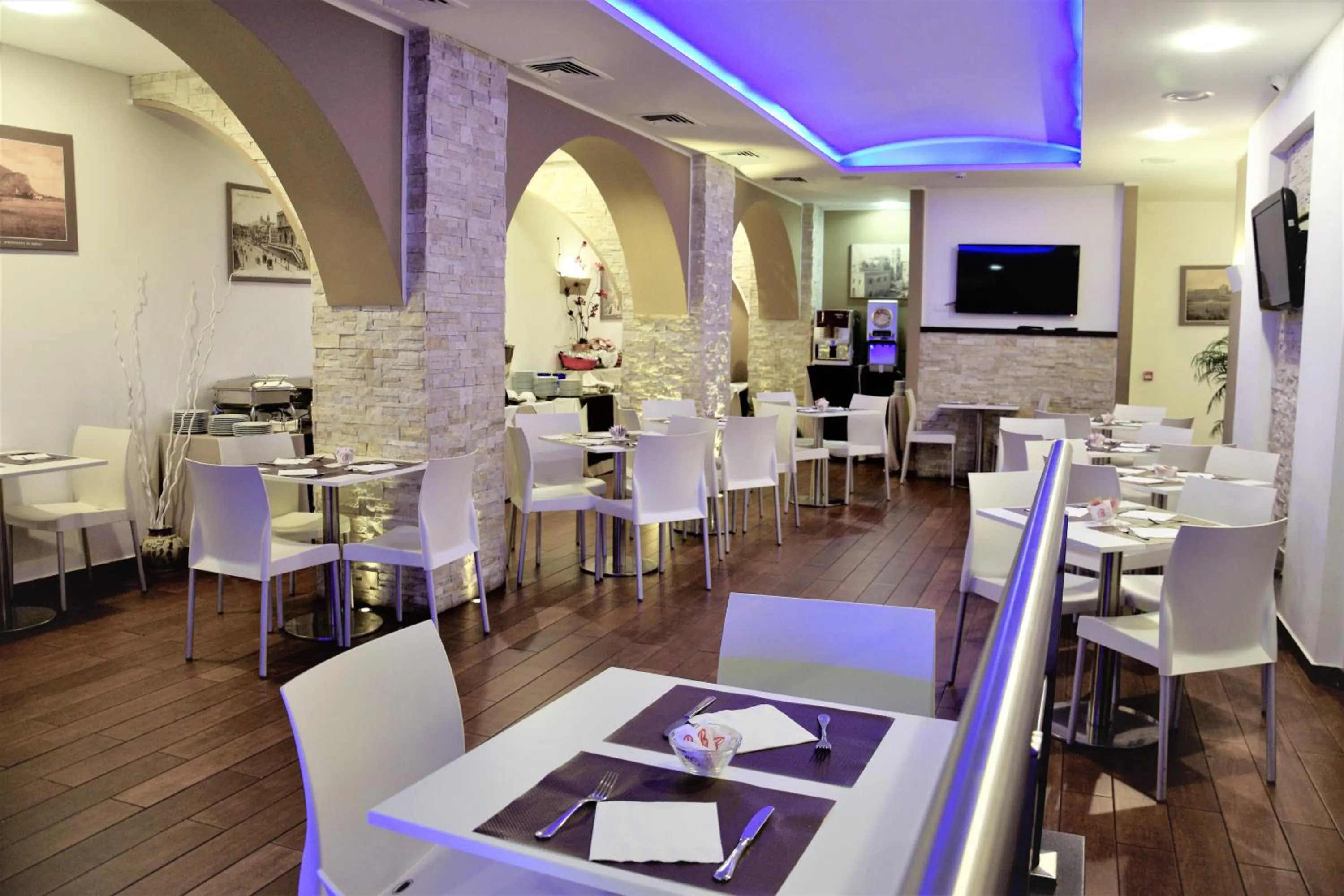 Restaurant/places to eat in Ibis Styles Palermo Cristal