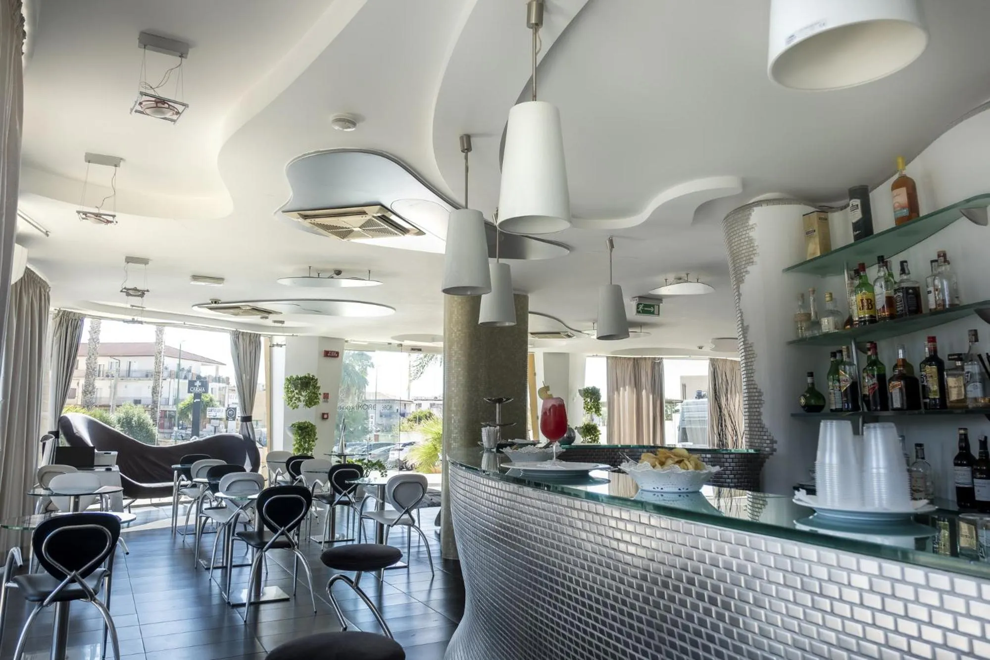Restaurant/places to eat in Hotel Kore