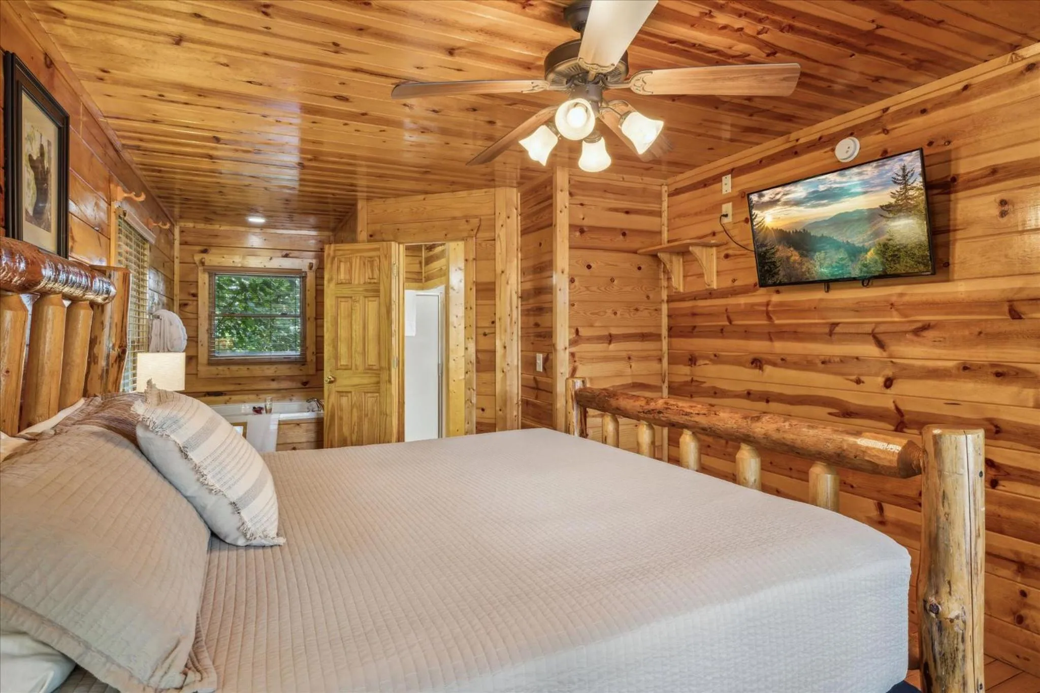 Bed in Sleepy Willow Cabin