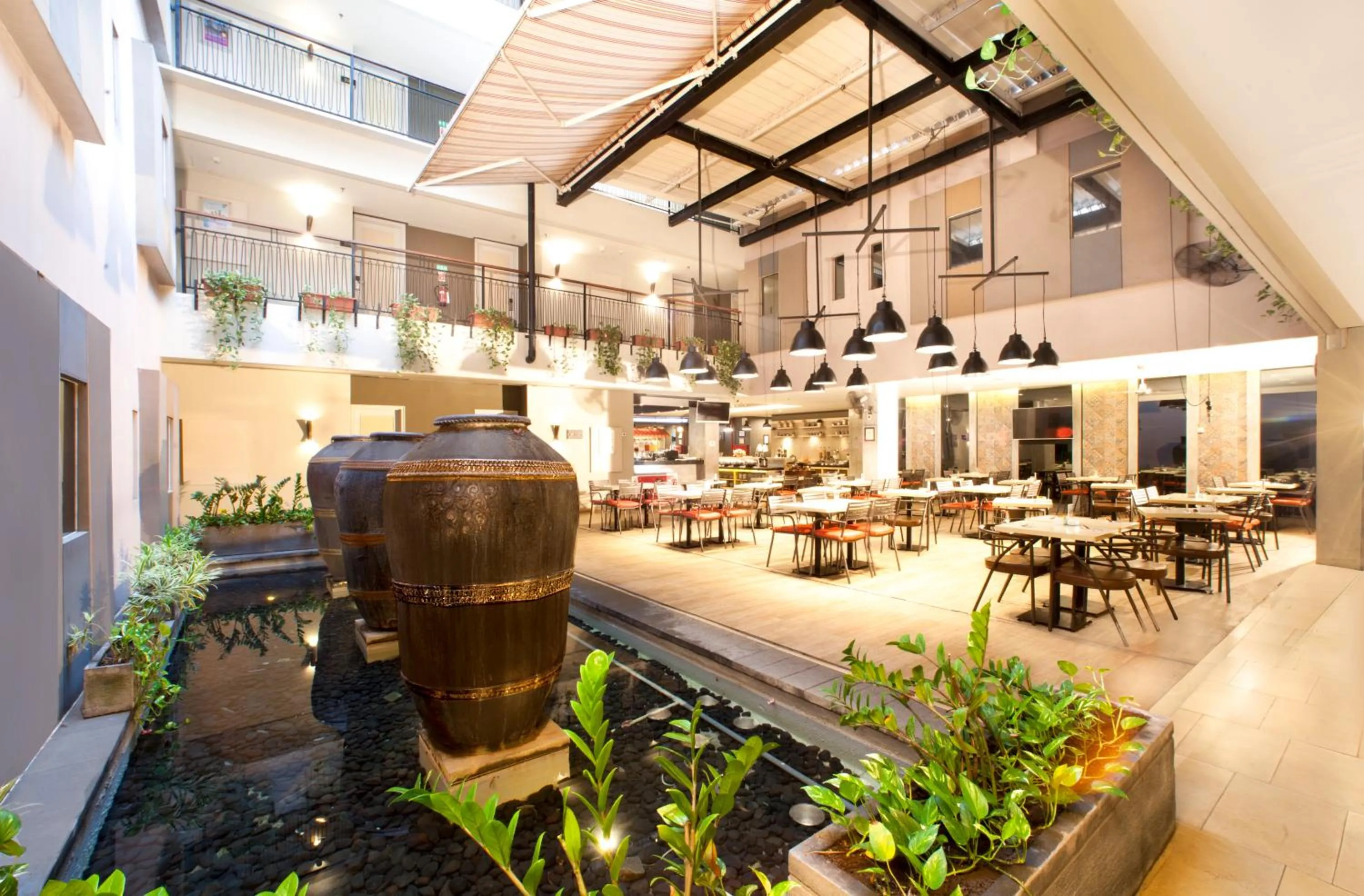 Restaurant/places to eat in Sevn Legian