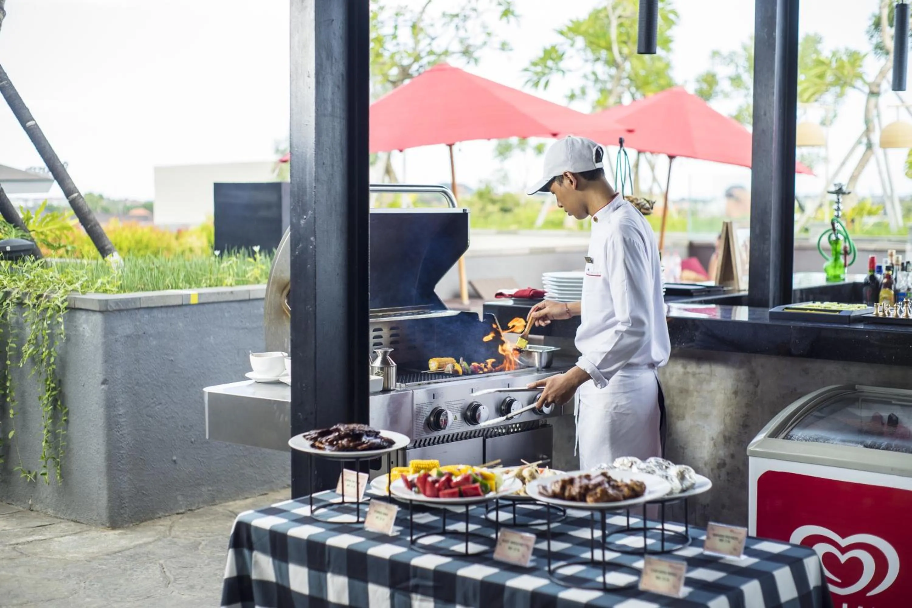 Restaurant/places to eat in Sevn Legian