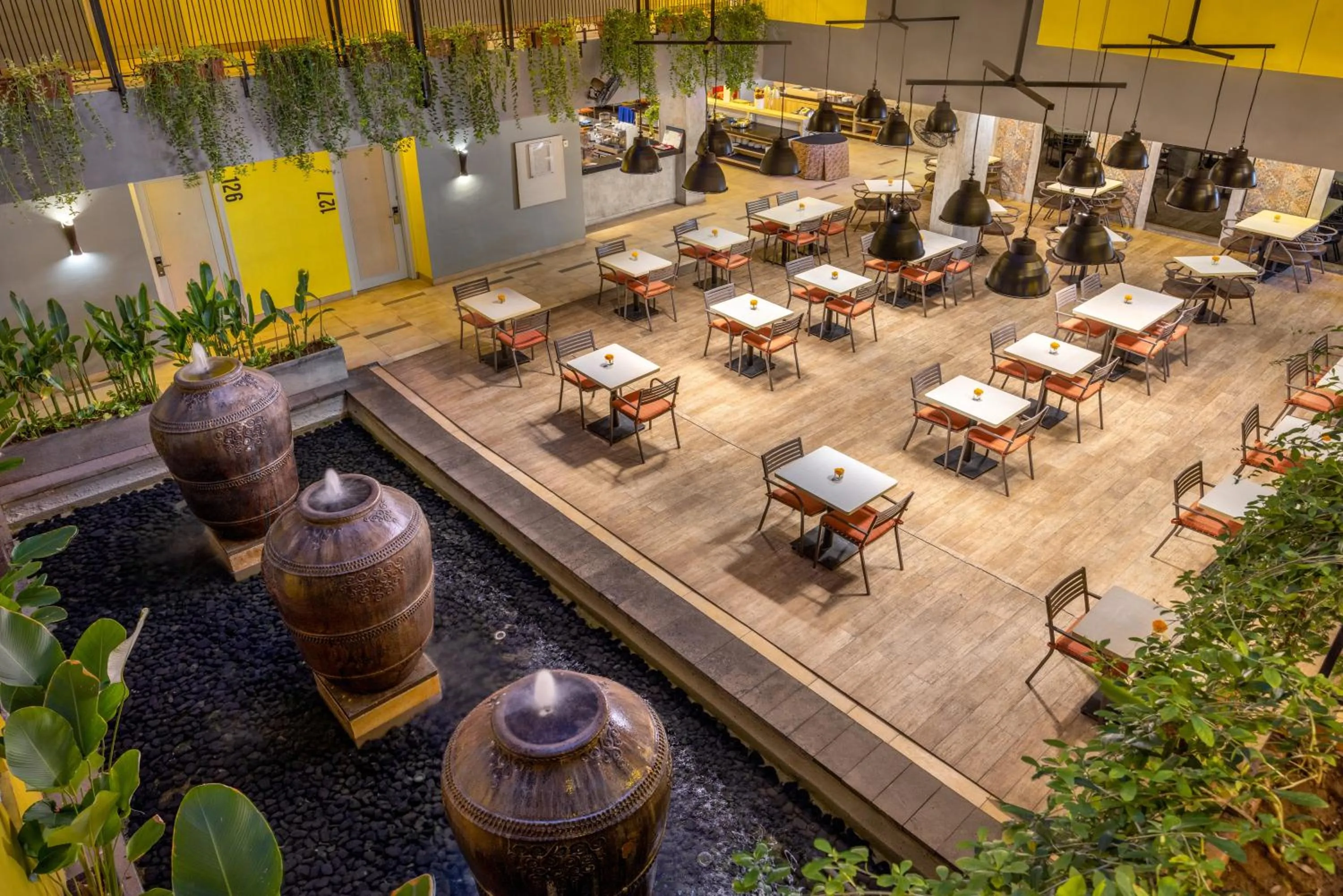 Restaurant/places to eat in Sevn Legian