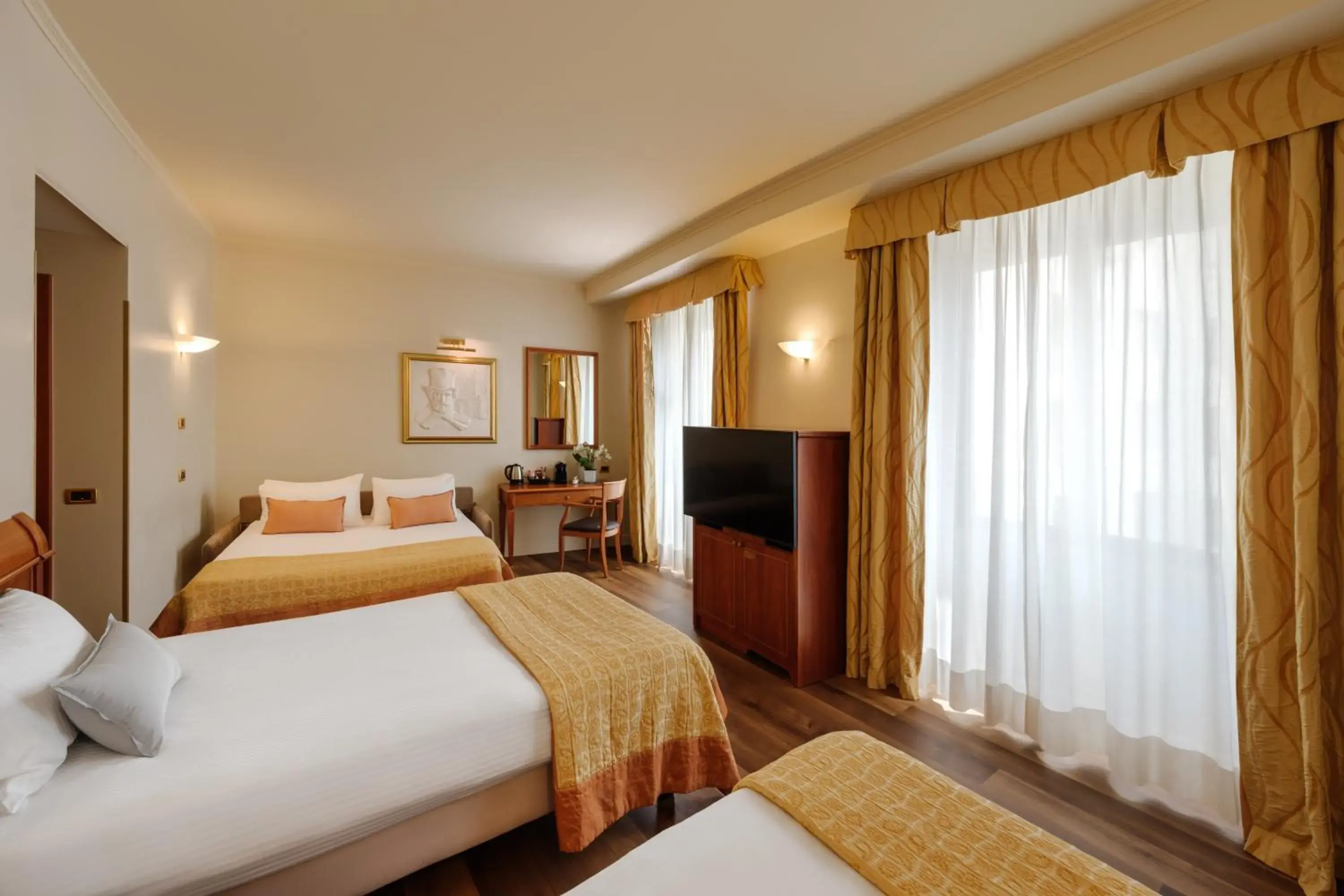 Superior Family Room in Hotel Dei Cavalieri Milano Duomo Superior Family Room in Hotel Dei Cavalieri Milano Duomo