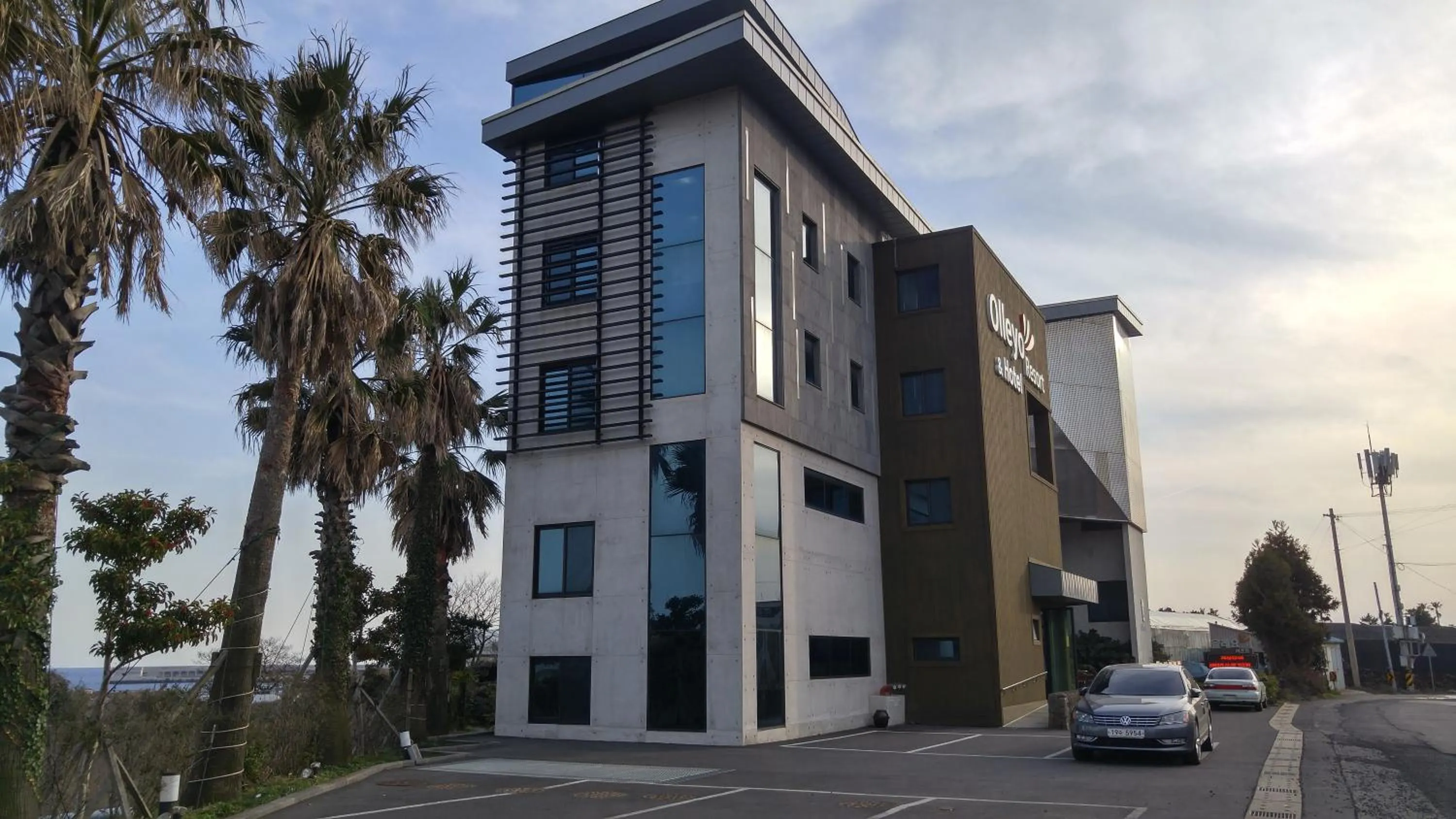 Facade/entrance in Olleyo Resort