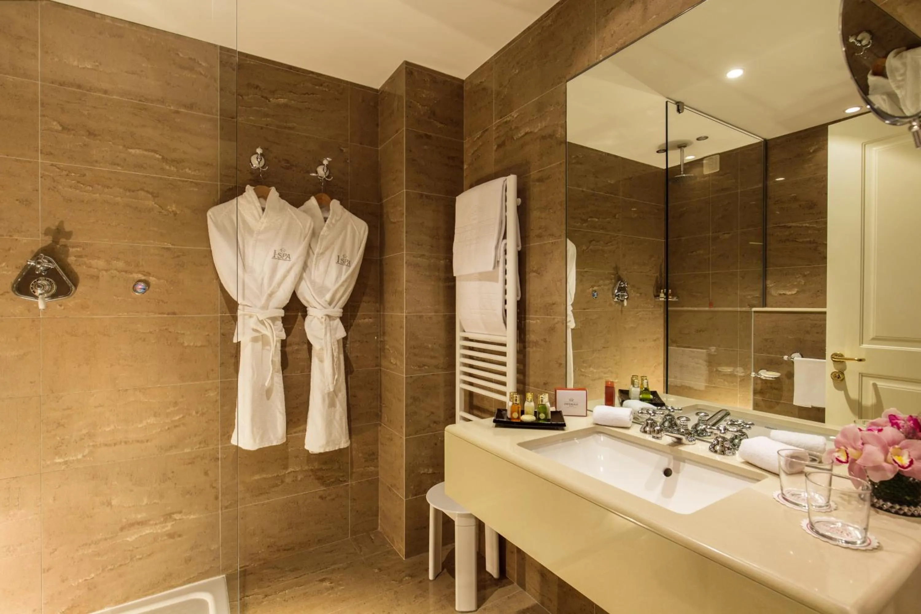 Bathroom in Grand Hotel Imperiale Resort & SPA