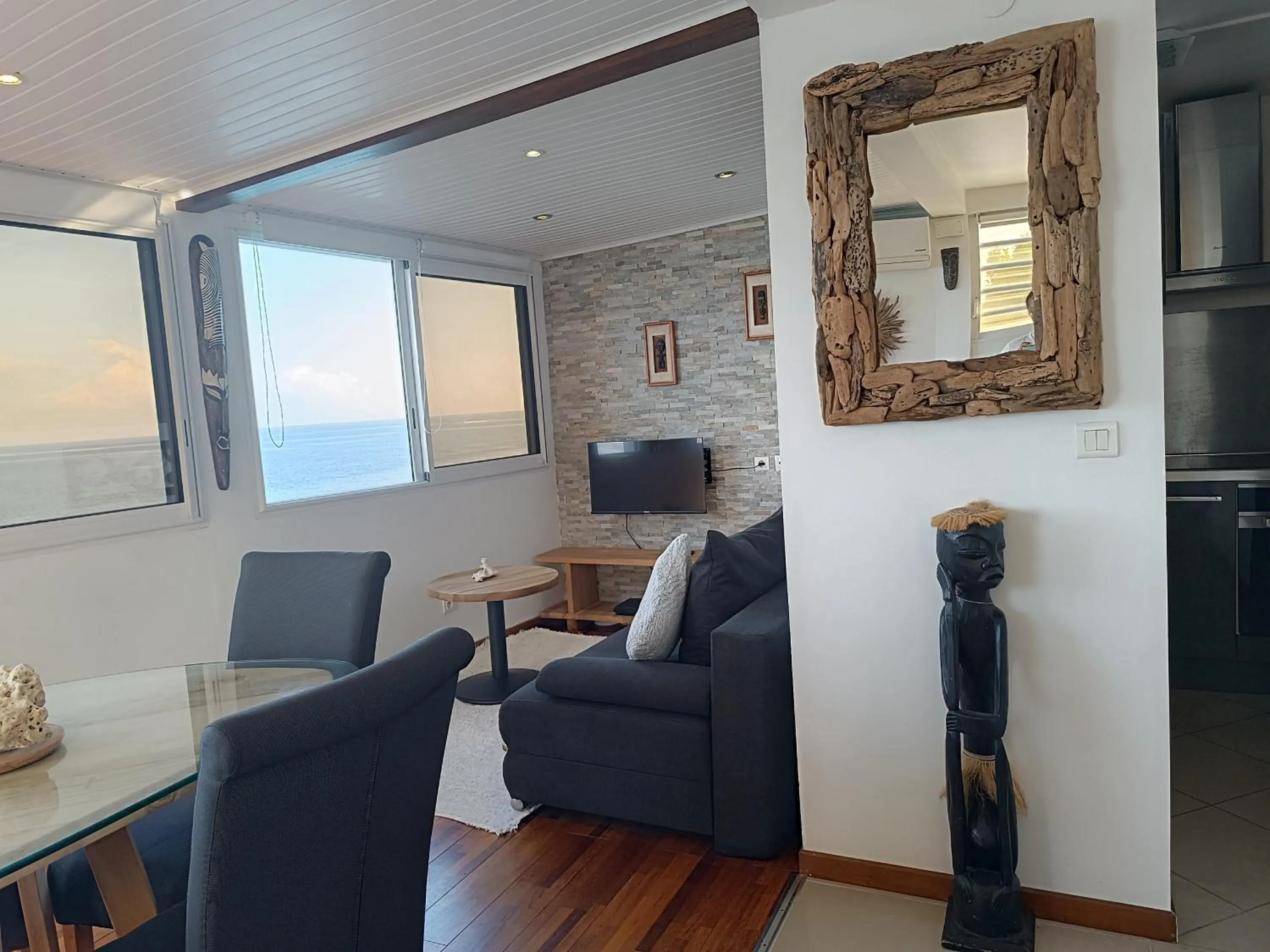 TV and multimedia in CLEMARA EVASION