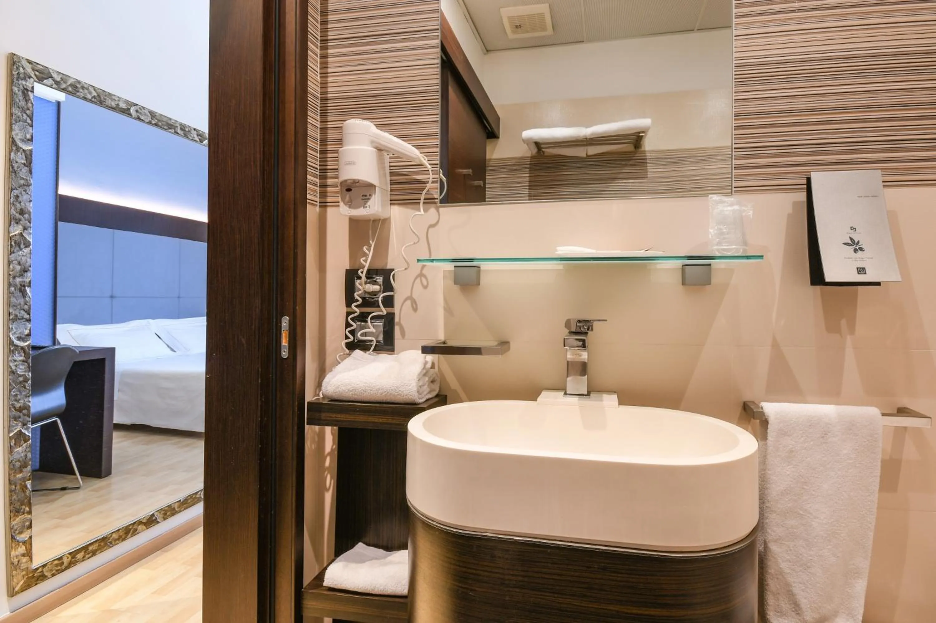 Bathroom in Hotel City