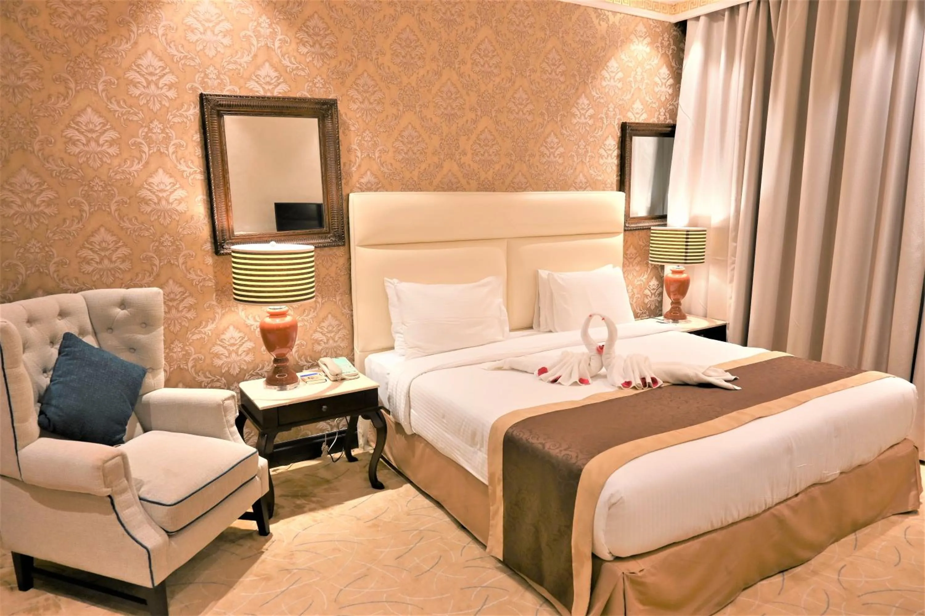Bedroom, Bed in Crystal Plaza Al Majaz Hotel