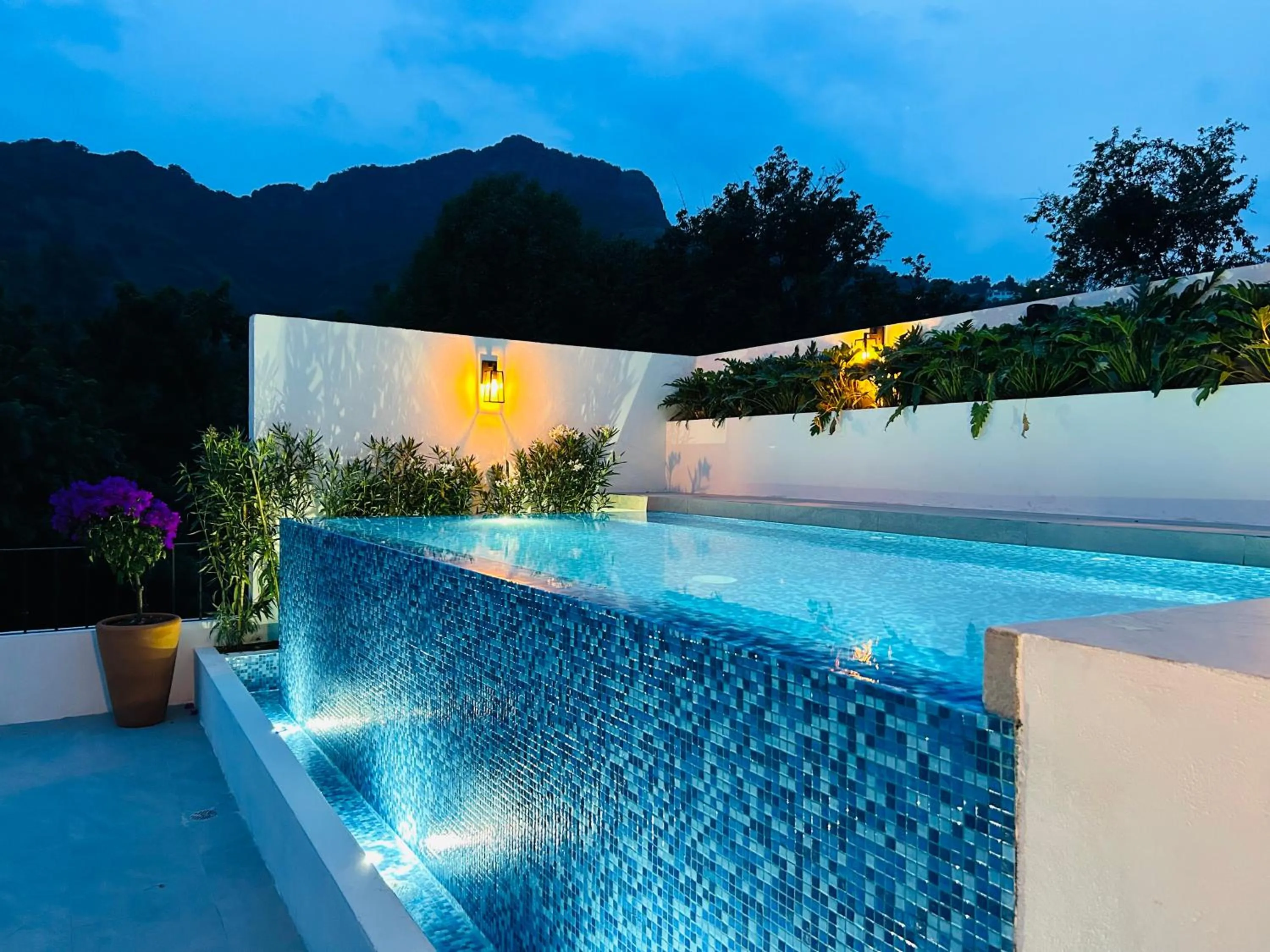 Swimming pool in Tatala Hotel & Garden