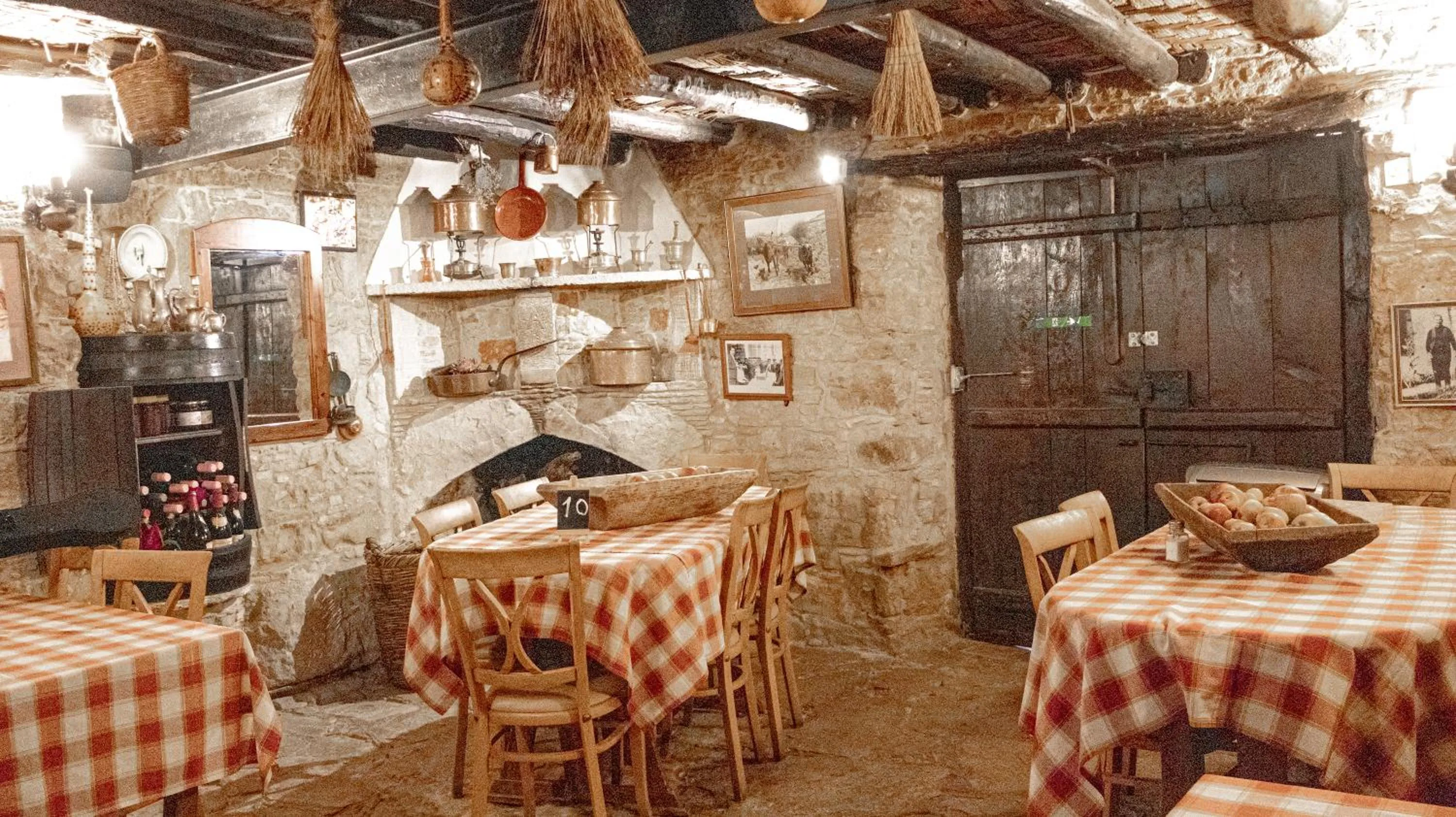 Restaurant/places to eat in Agrovino Lofou