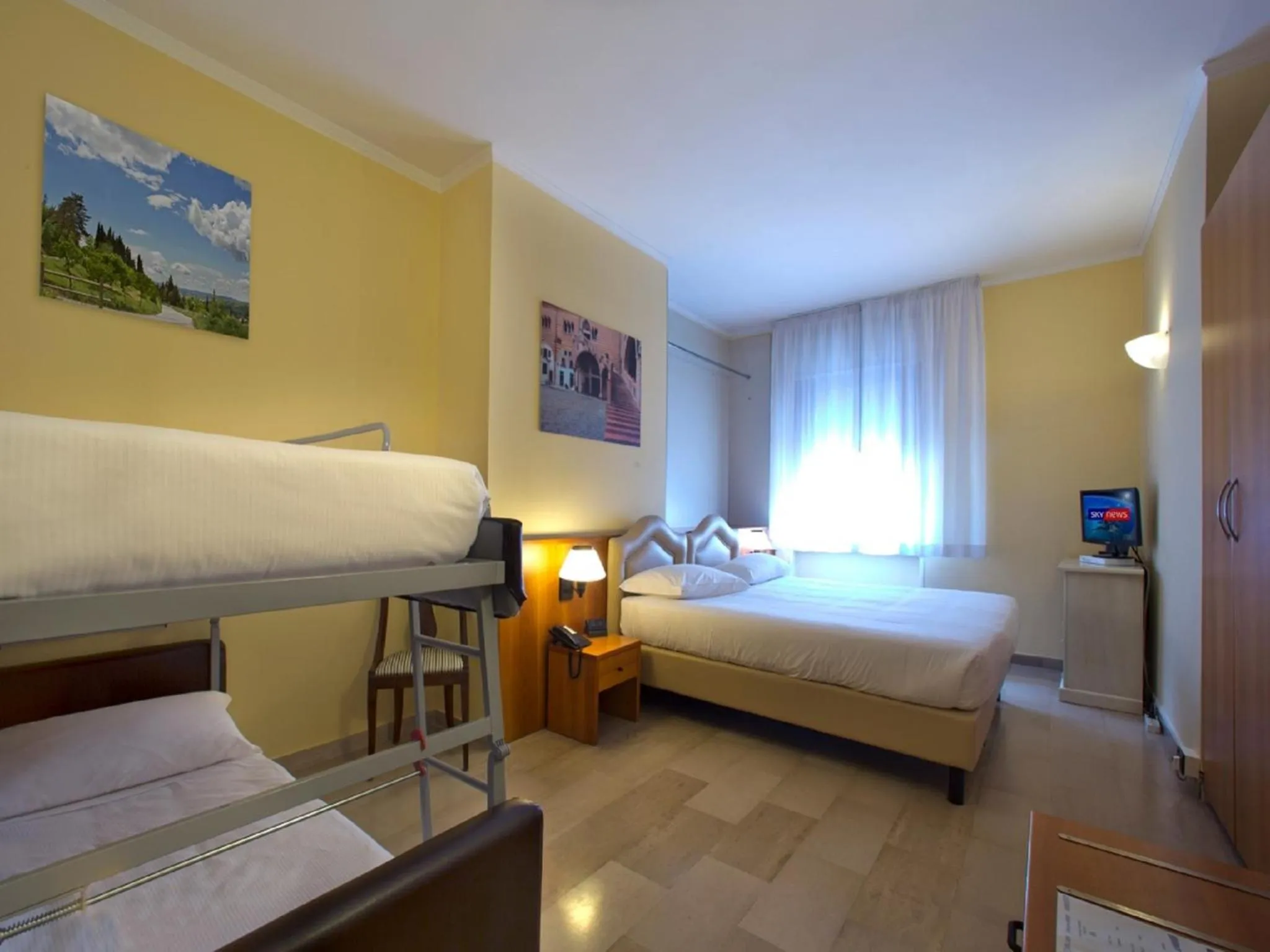 Drinks, Bed in Veronello Resort