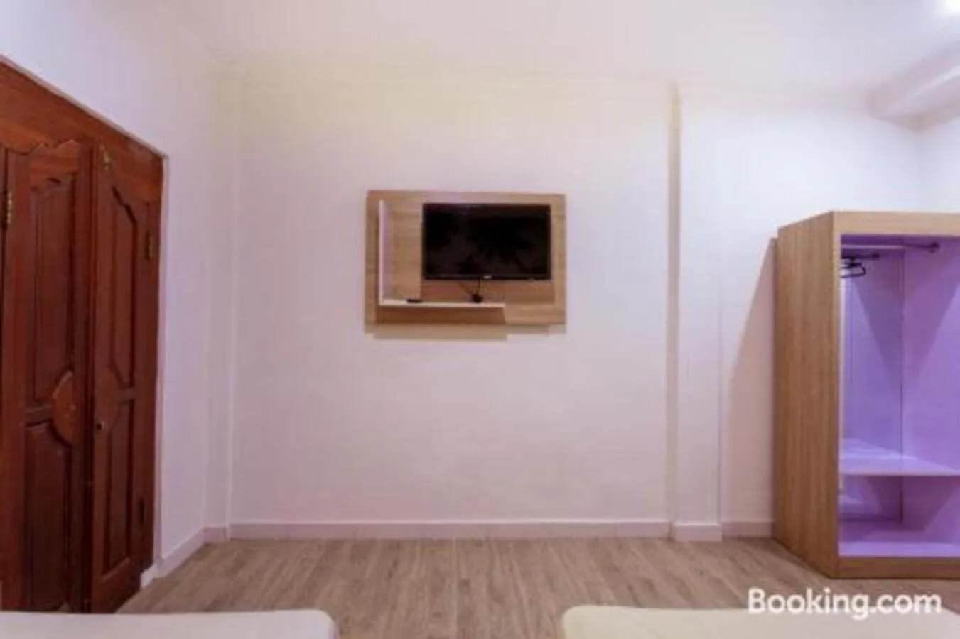 TV and multimedia in Segara Sadhu Inn Kuta by ecommerceloka