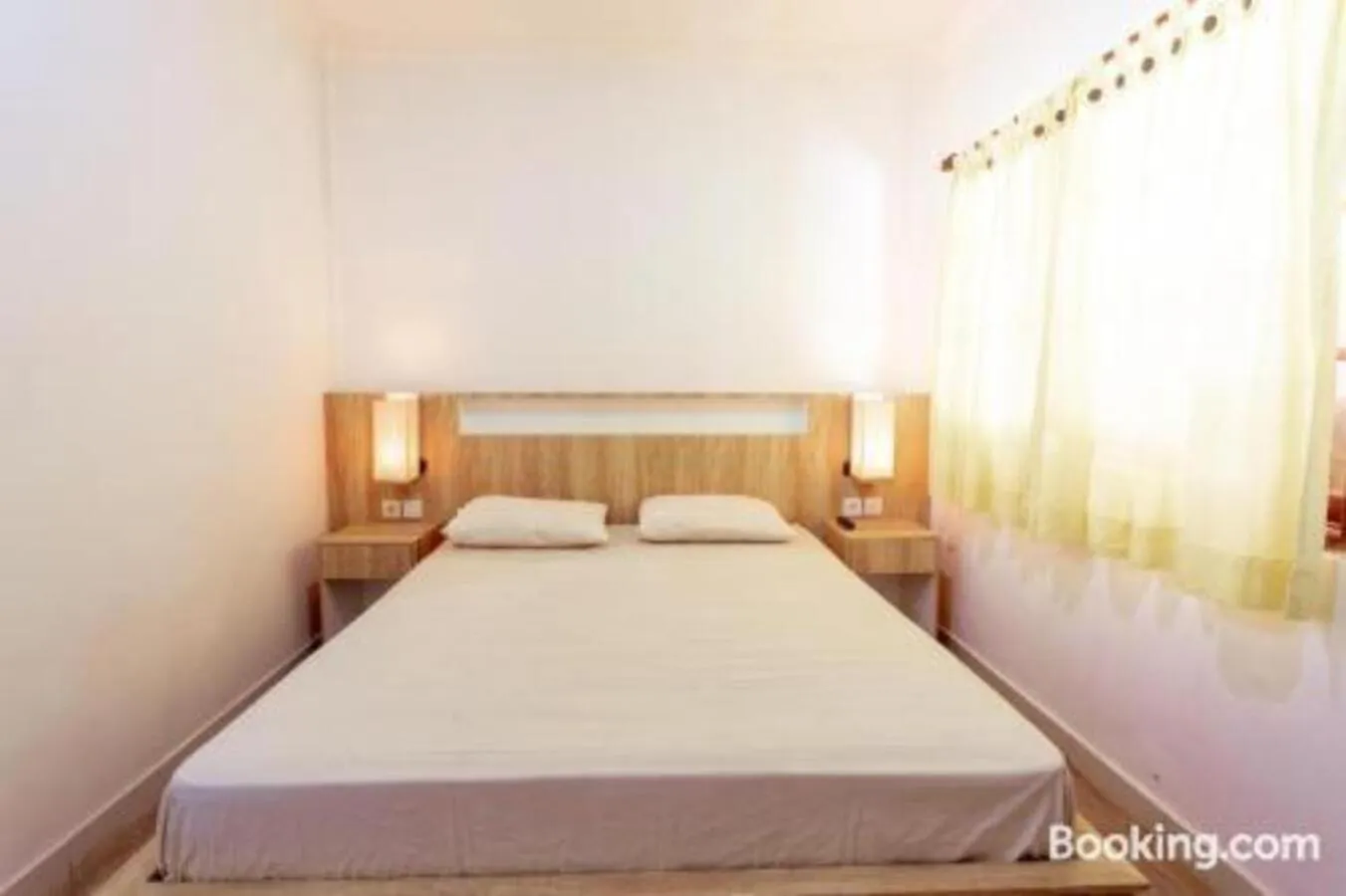 Bedroom, Bed in Segara Sadhu Inn Kuta by ecommerceloka