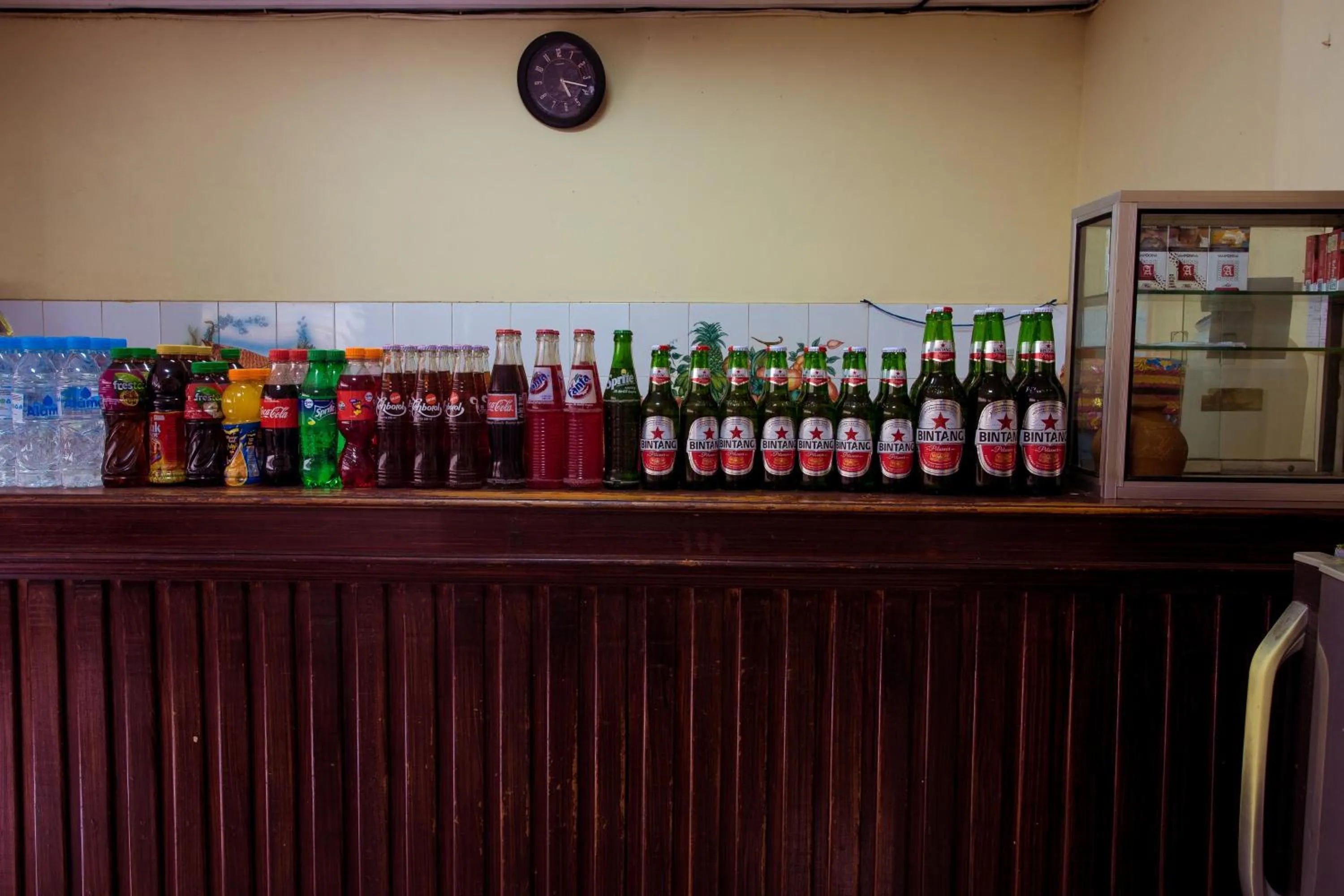 Restaurant/places to eat in Segara Sadhu Inn Kuta by ecommerceloka