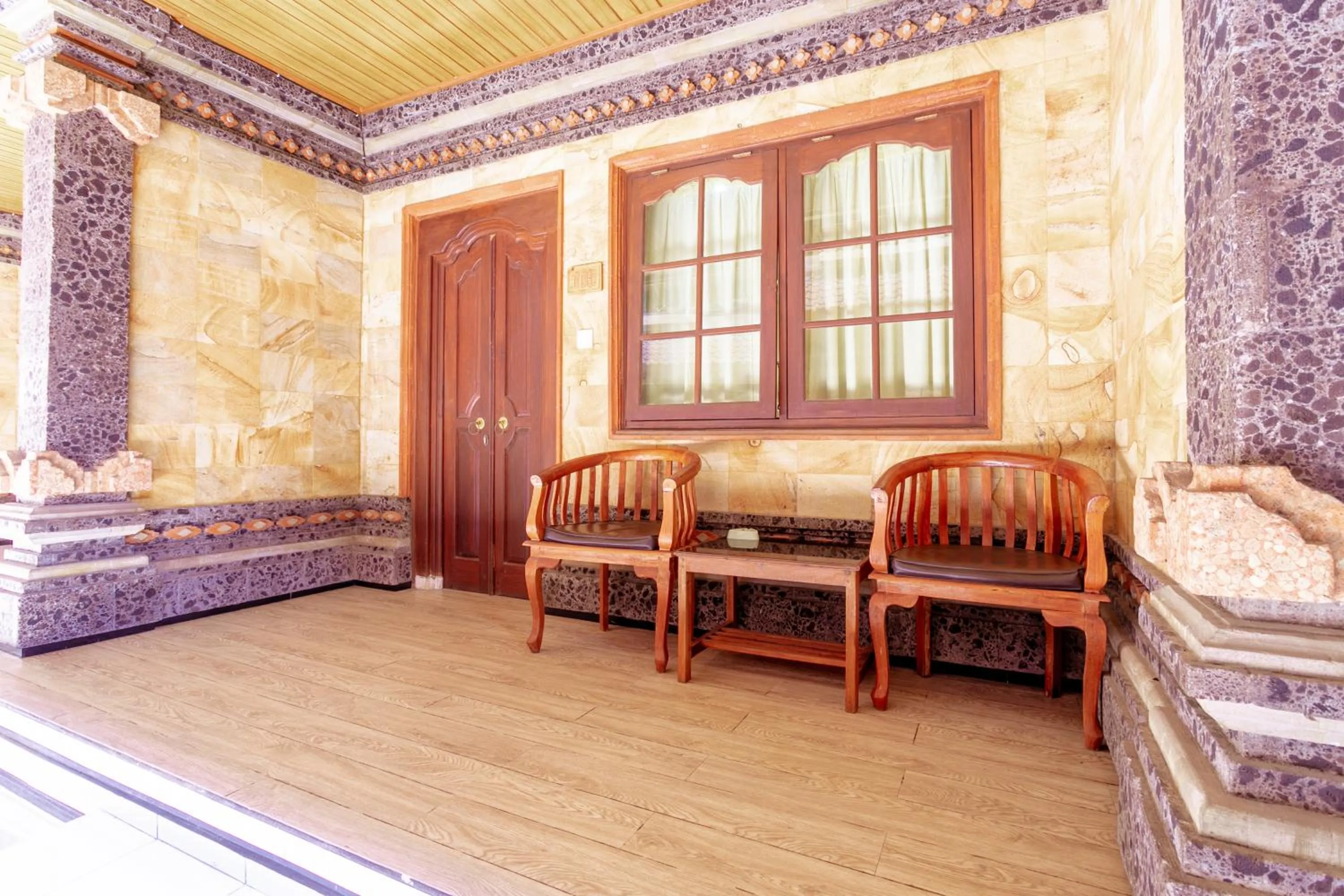 Balcony/Terrace in Segara Sadhu Inn Kuta by ecommerceloka