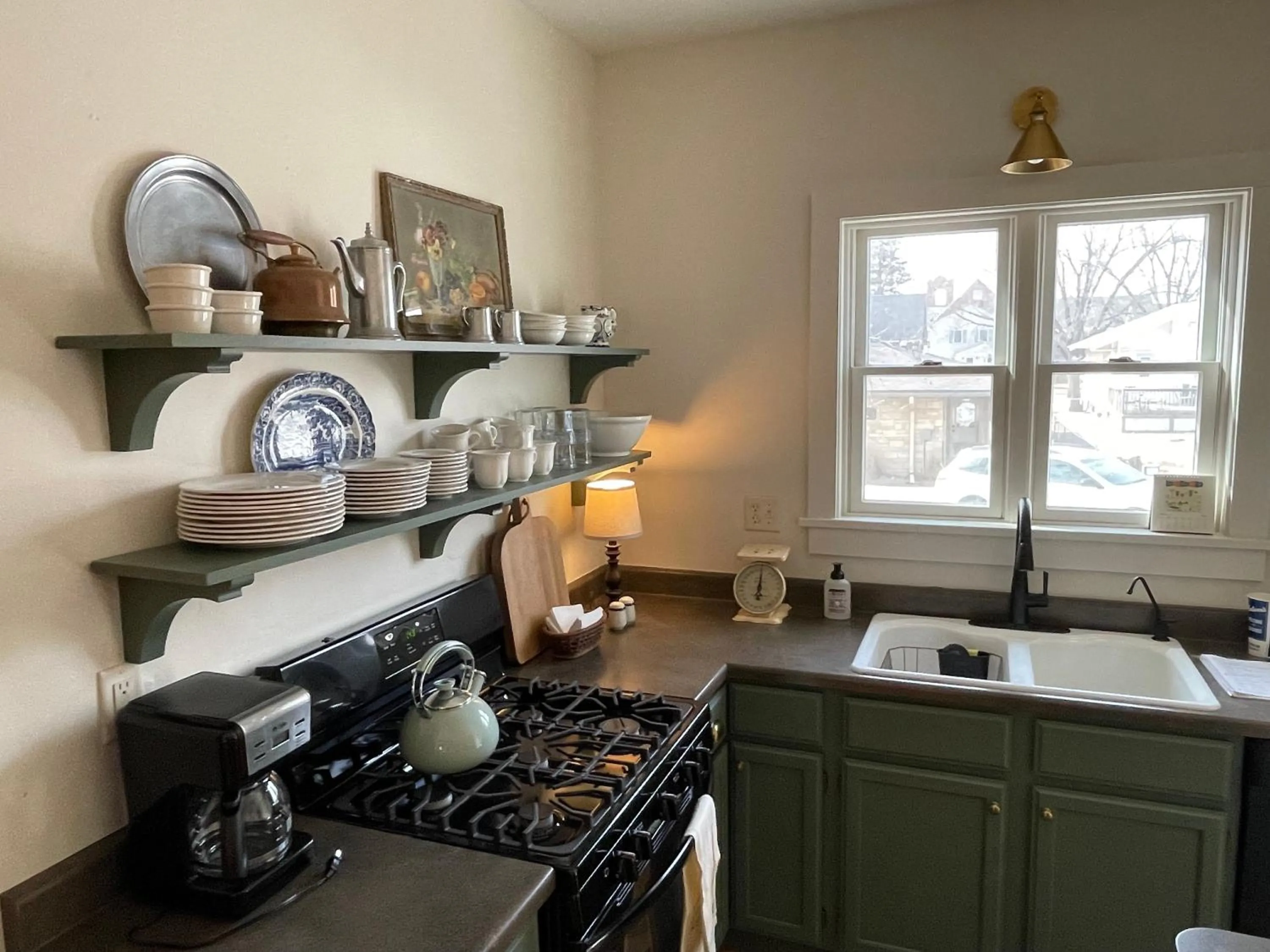 kitchen in Old Town Inn