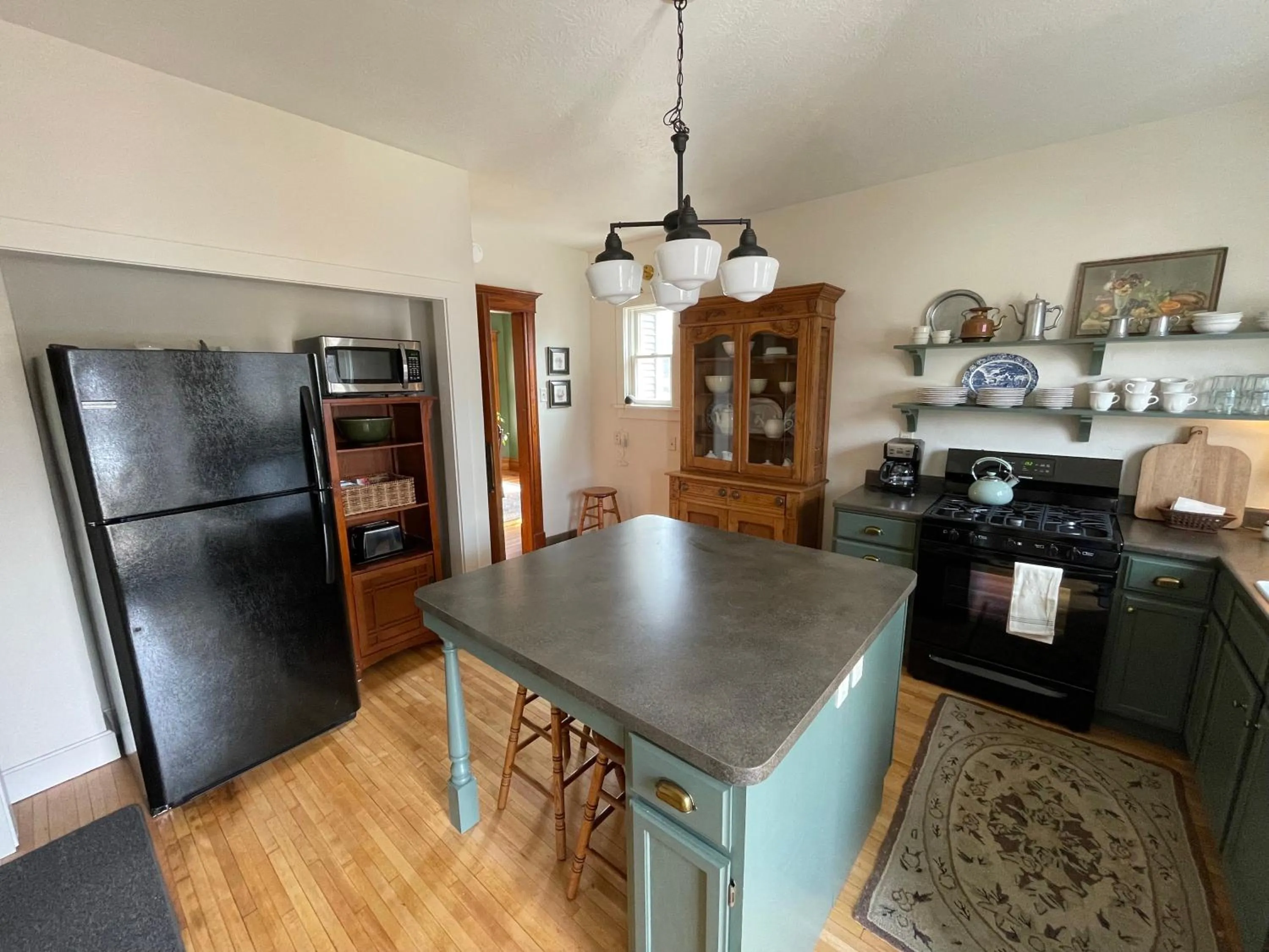 kitchen in Old Town Inn