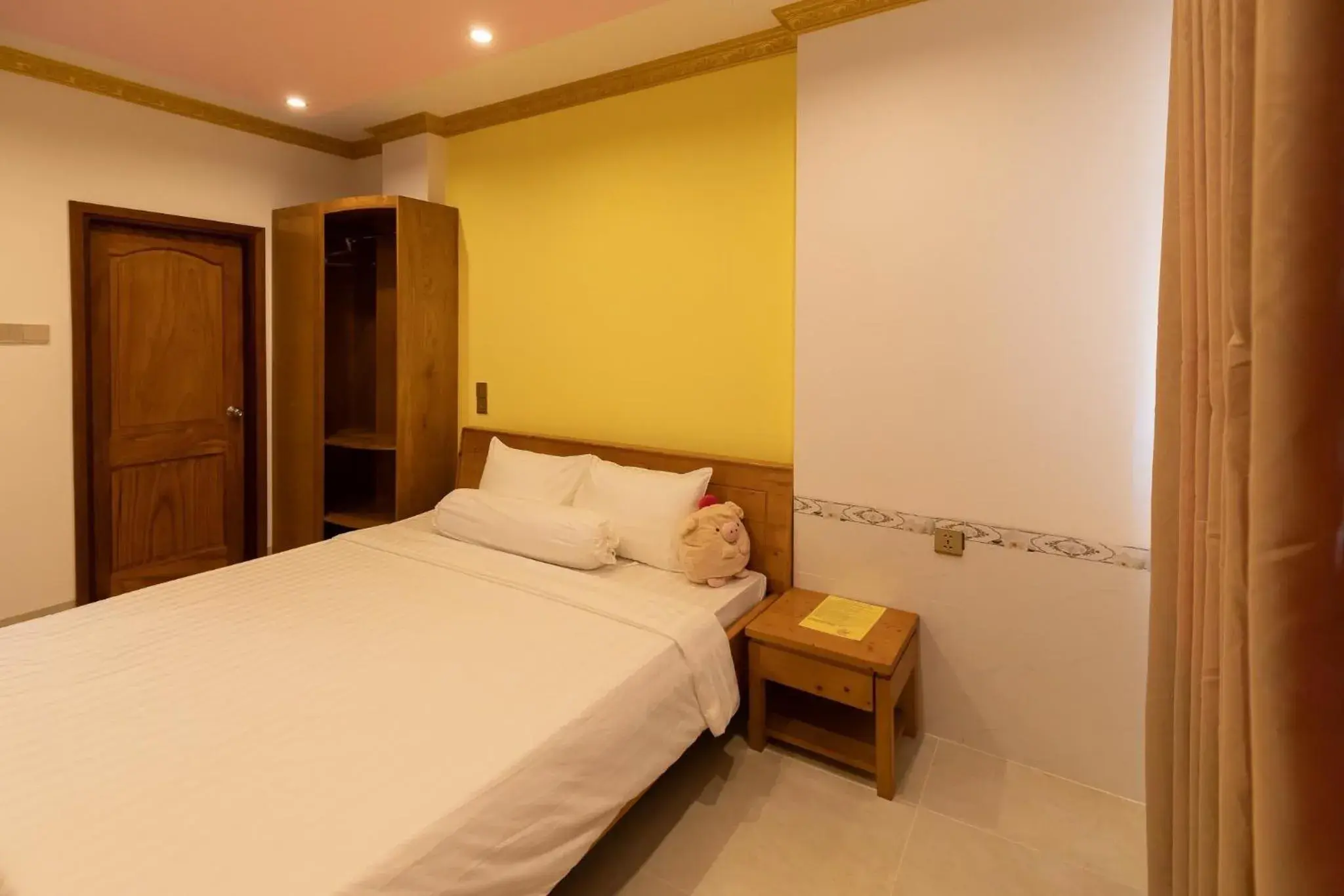 Superior Double Room in 26 Topaz Hotel Superior Double Room in 26 Topaz Hotel