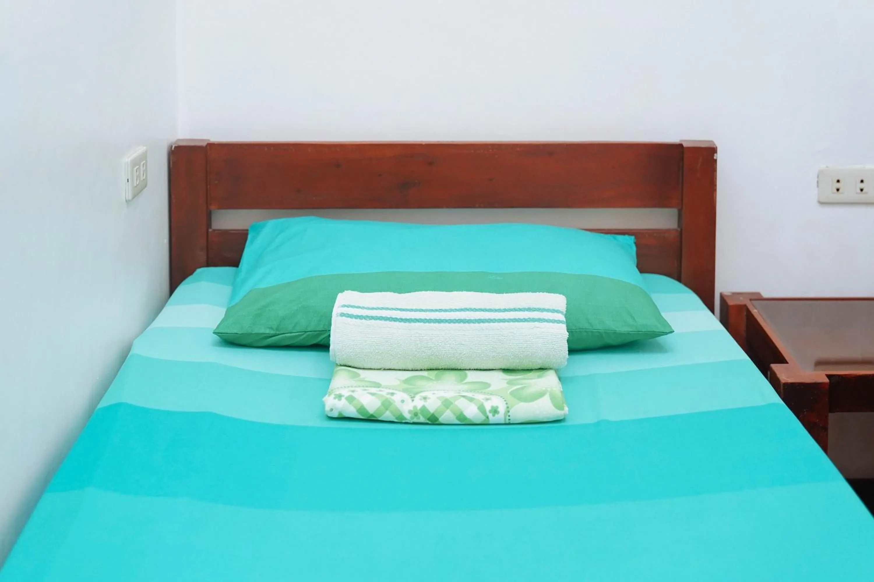 Bedroom, Bed in C Star Travellers Inn