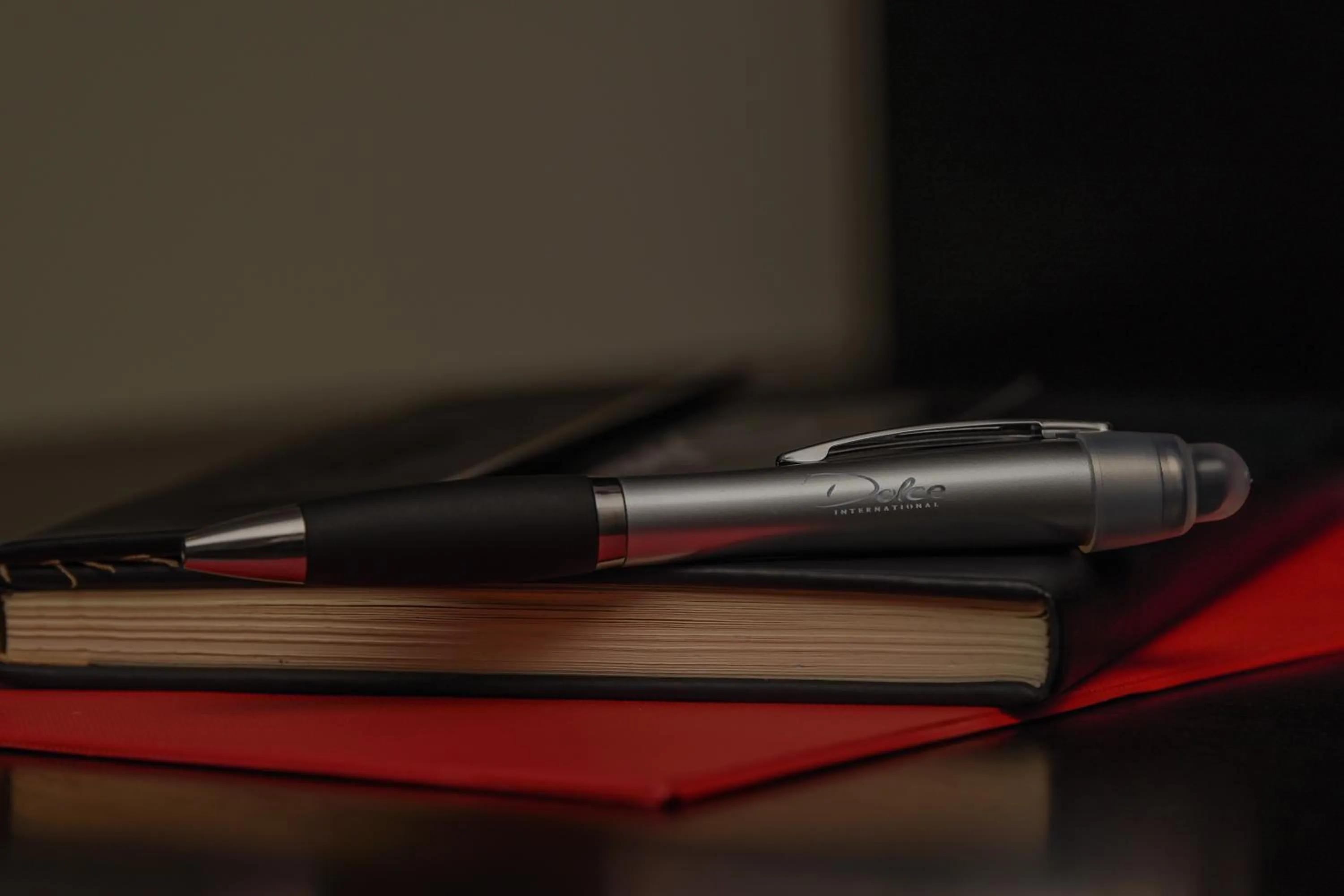 Logo/Certificate/Sign in Hotel Dolce International