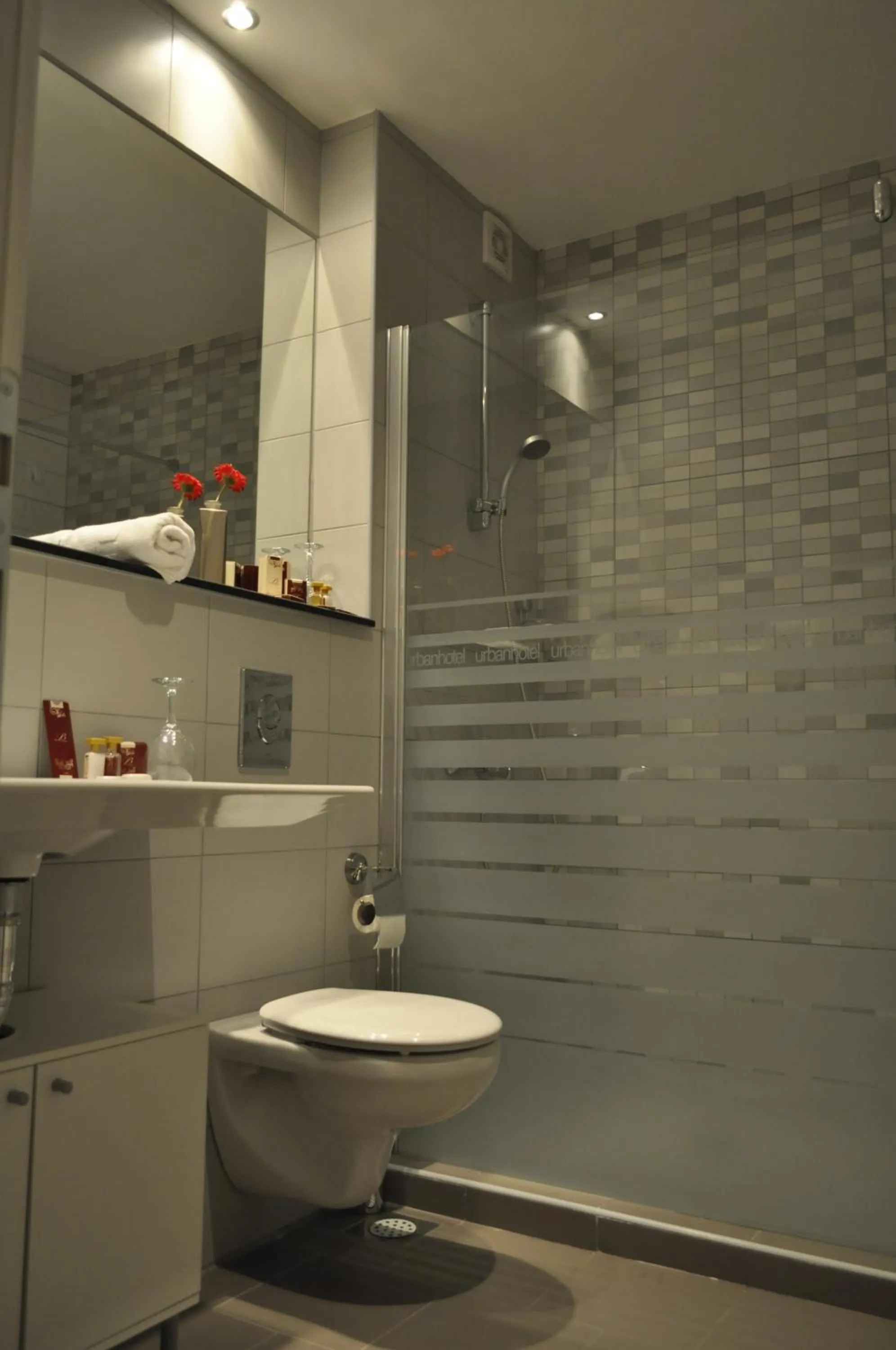 Bathroom in Hotel Dolce International