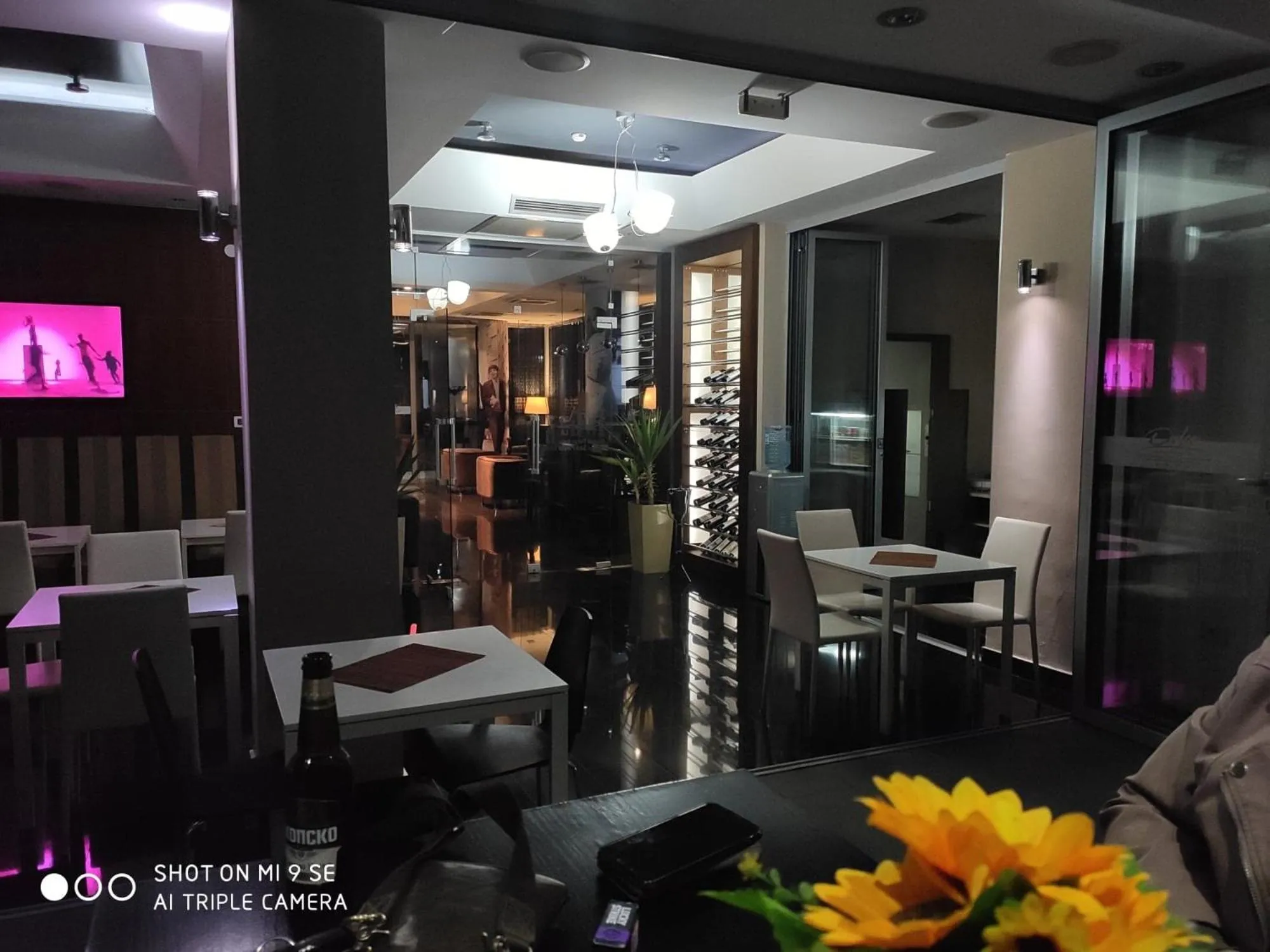Restaurant/places to eat in Hotel Dolce International